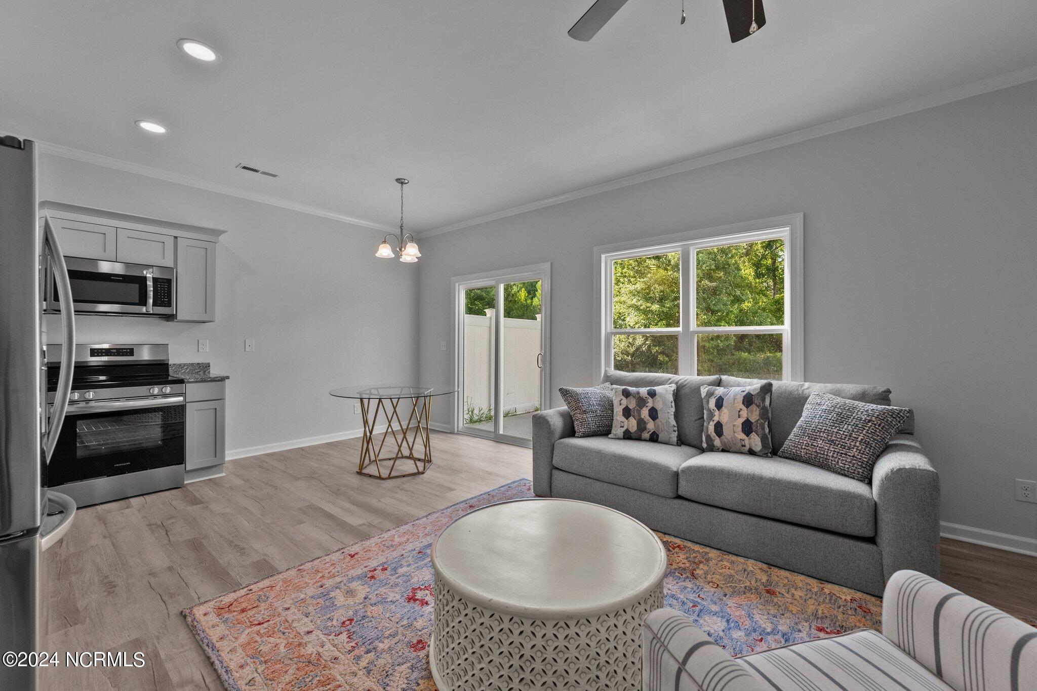 247 Winstead Loop Property Photo 8