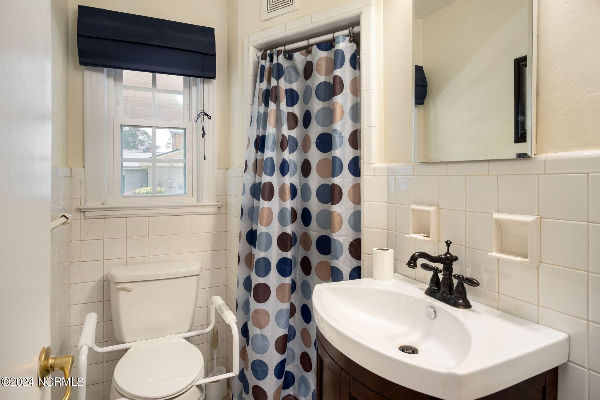 1404 Carey Road Property Photo 21