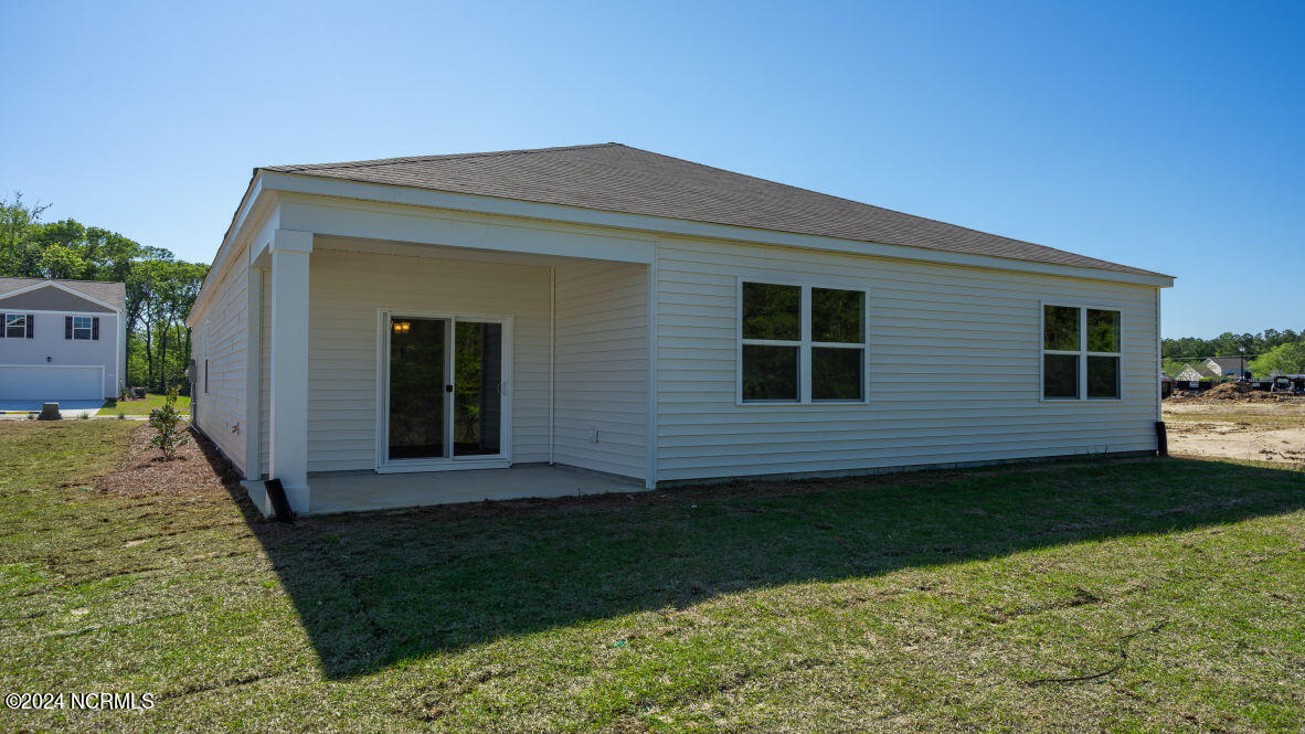 182 Cambridge Drive Property Photo 3