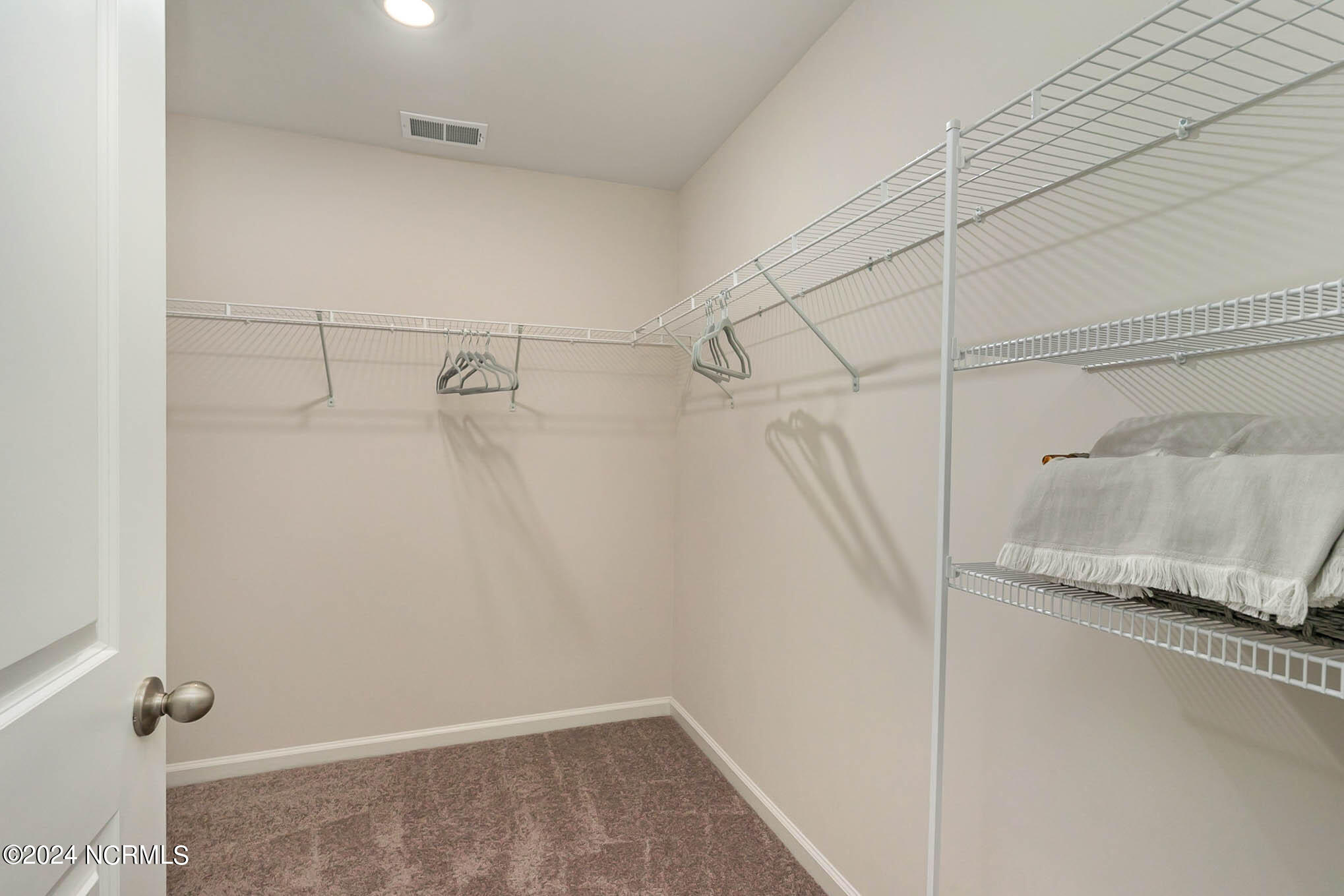 182 Cambridge Drive Property Photo 24