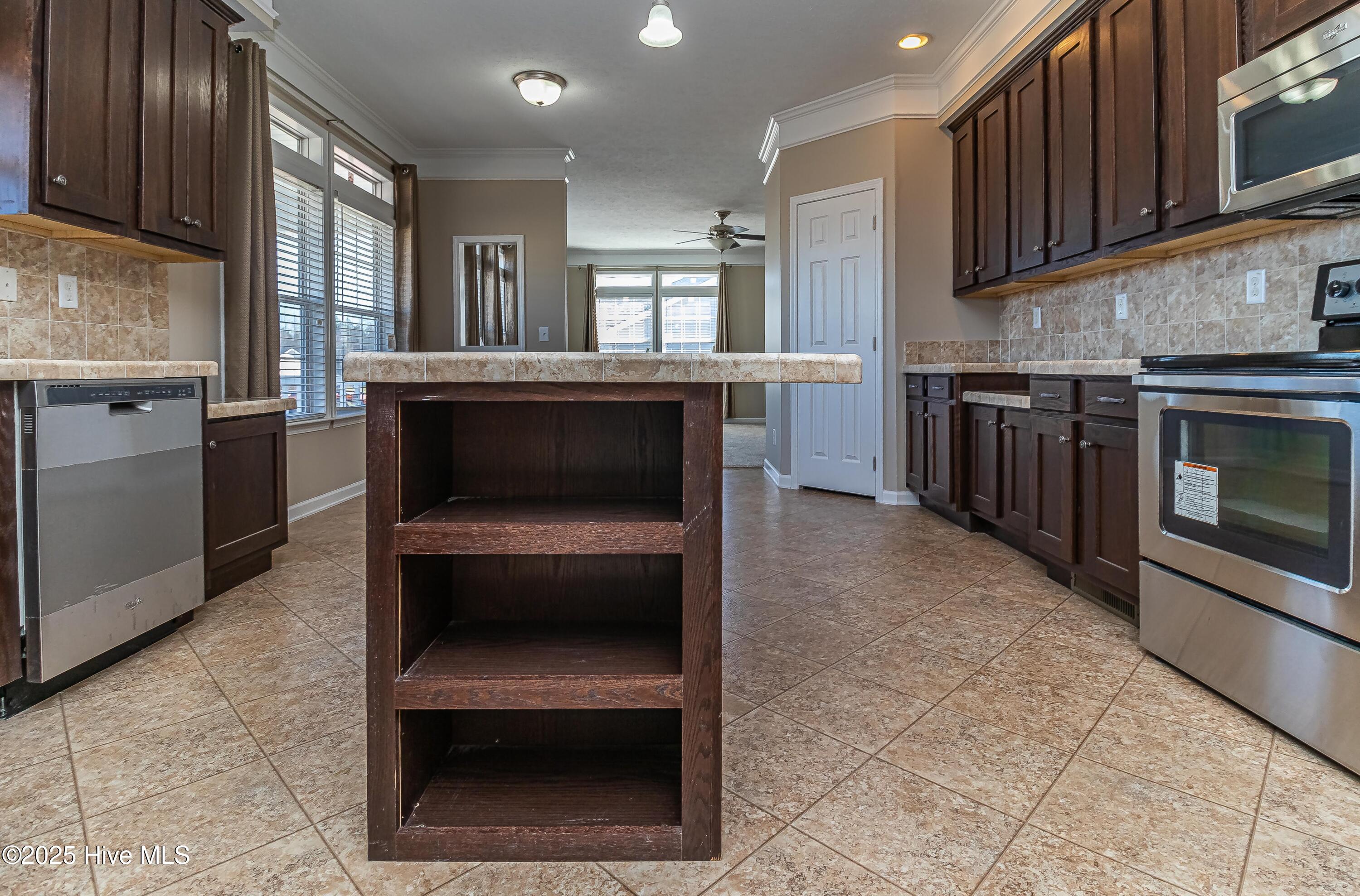 2313 Blackhawk Drive Property Photo 18