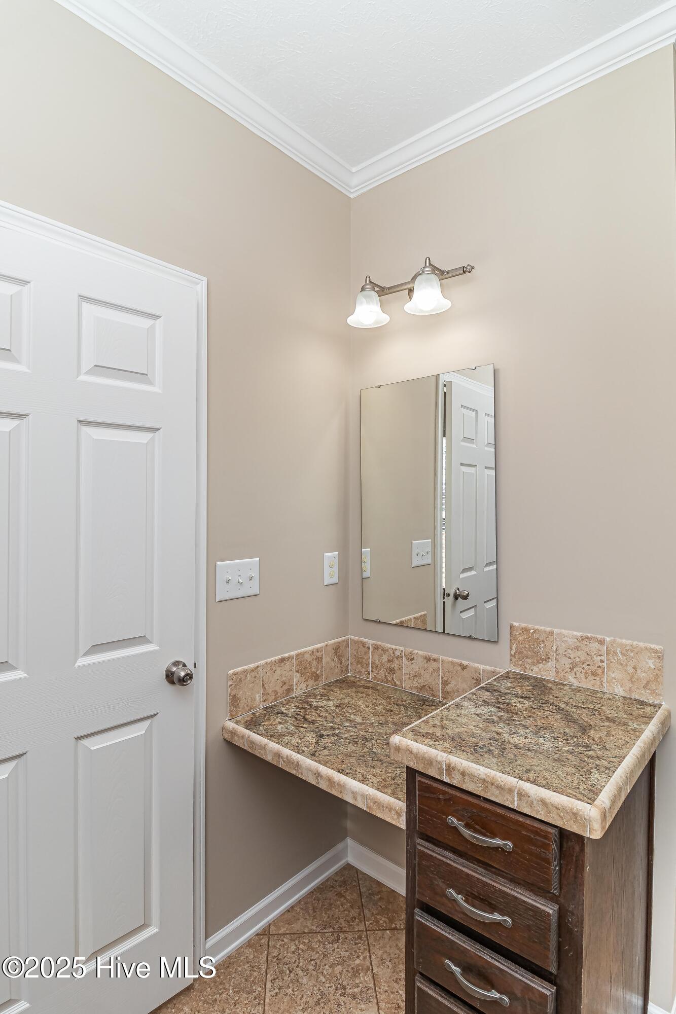 2313 Blackhawk Drive Property Photo 34