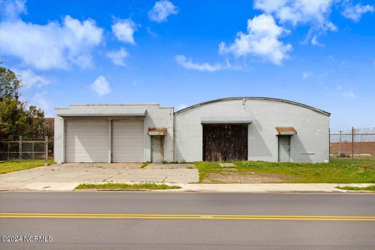 312 Herring Avenue E Property Photo 10