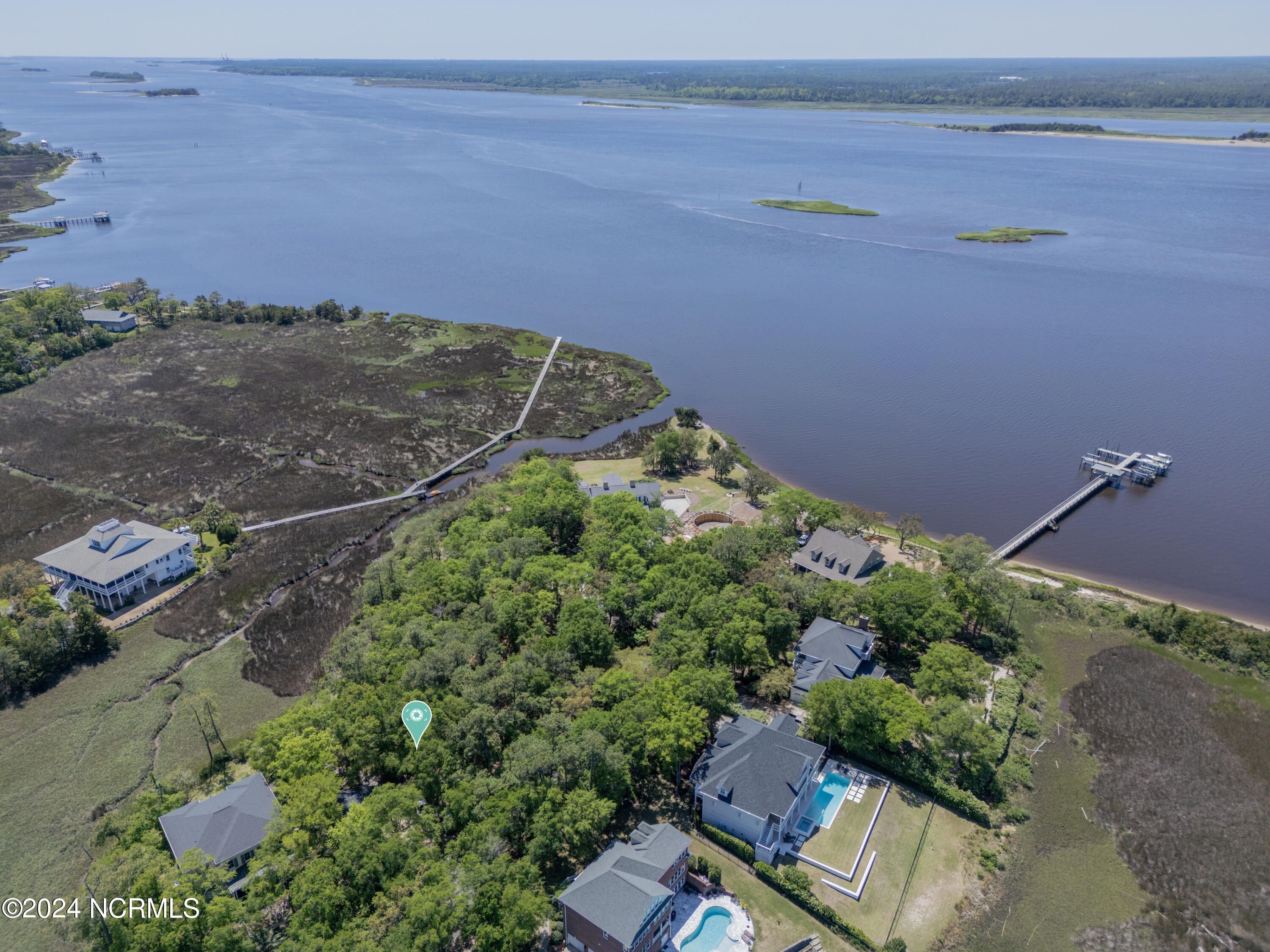 109 Island Bridge Way Property Photo 2