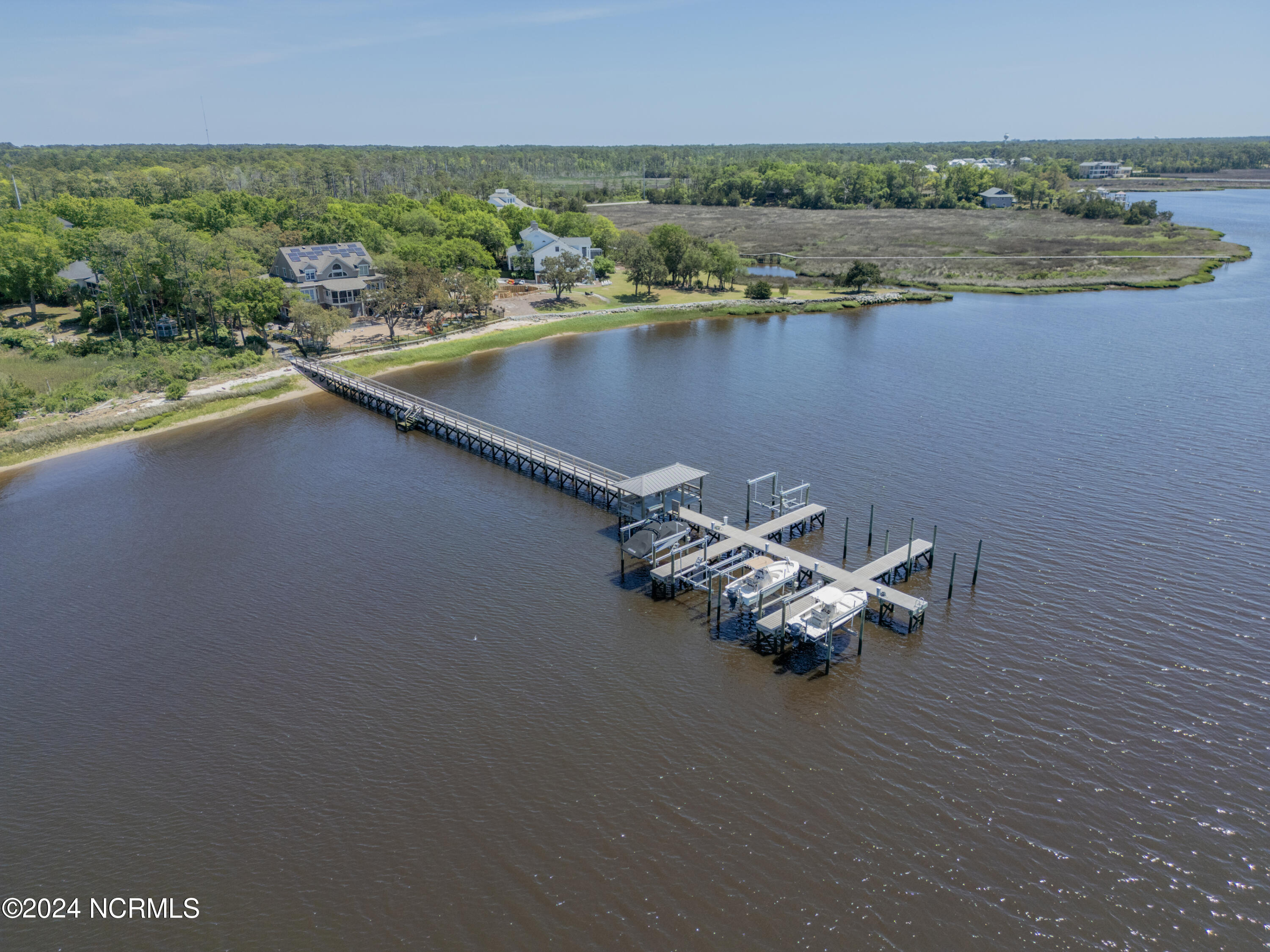 109 Island Bridge Way Property Photo 13