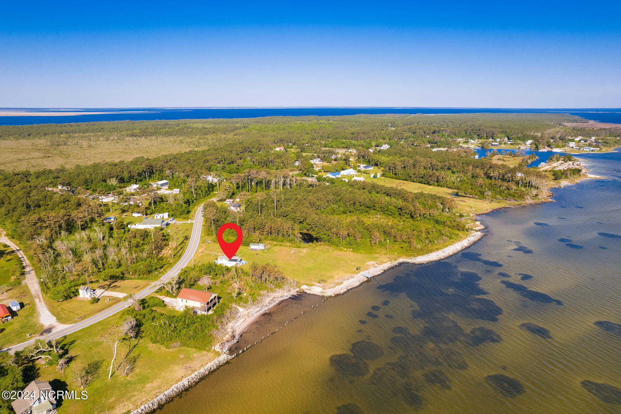 2524 Cedar Island Road Property Photo 5
