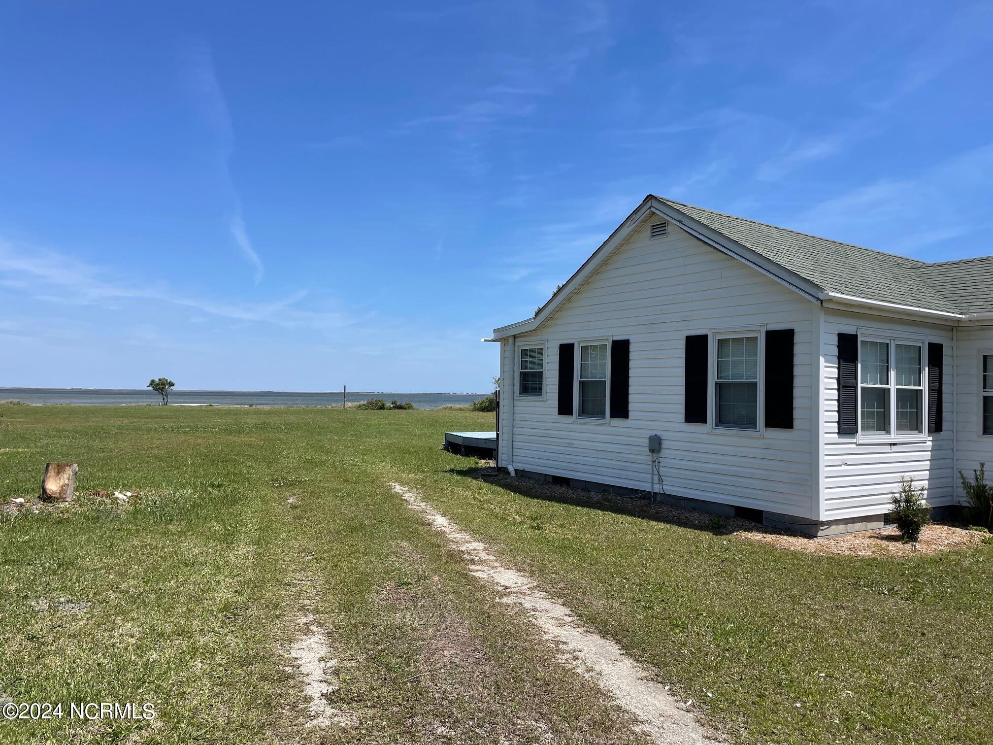 2524 Cedar Island Road Property Photo 8