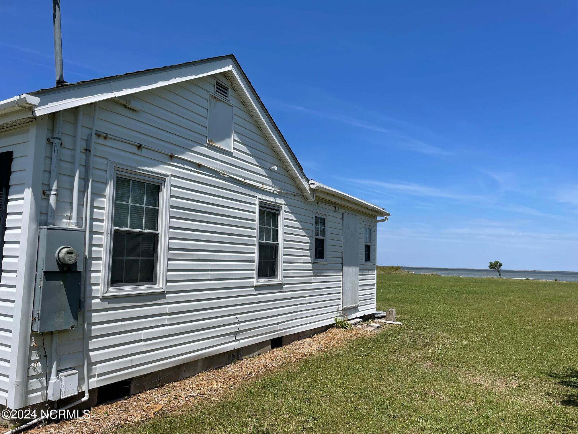 2524 Cedar Island Road Property Photo 15