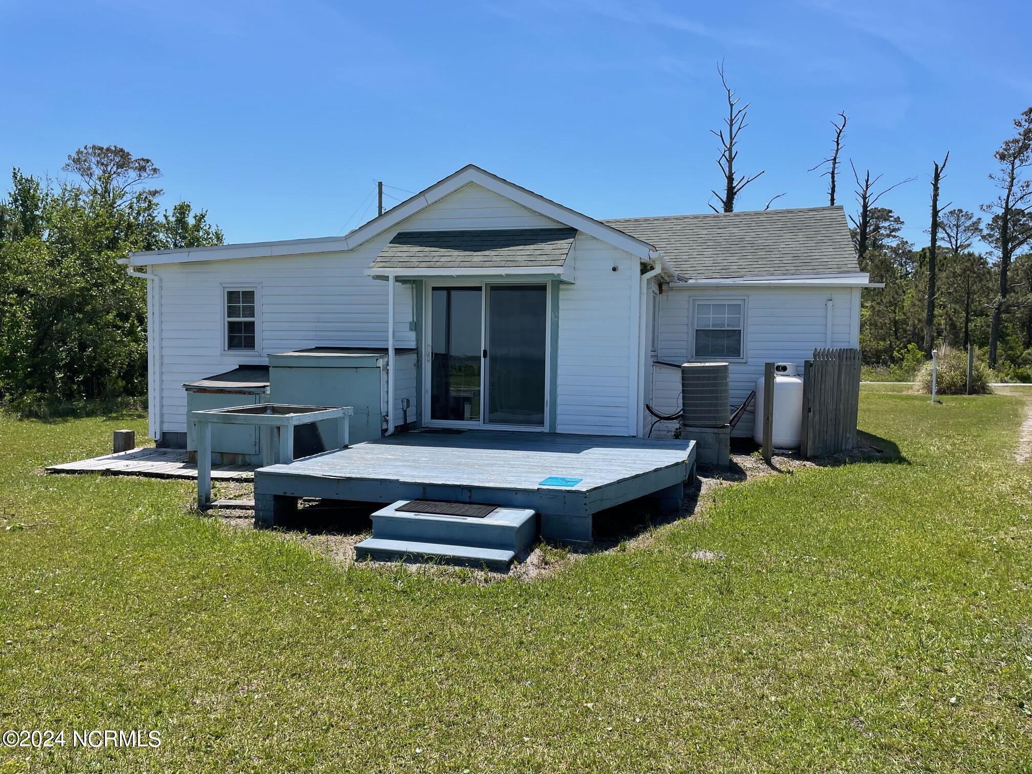2524 Cedar Island Road Property Photo 16