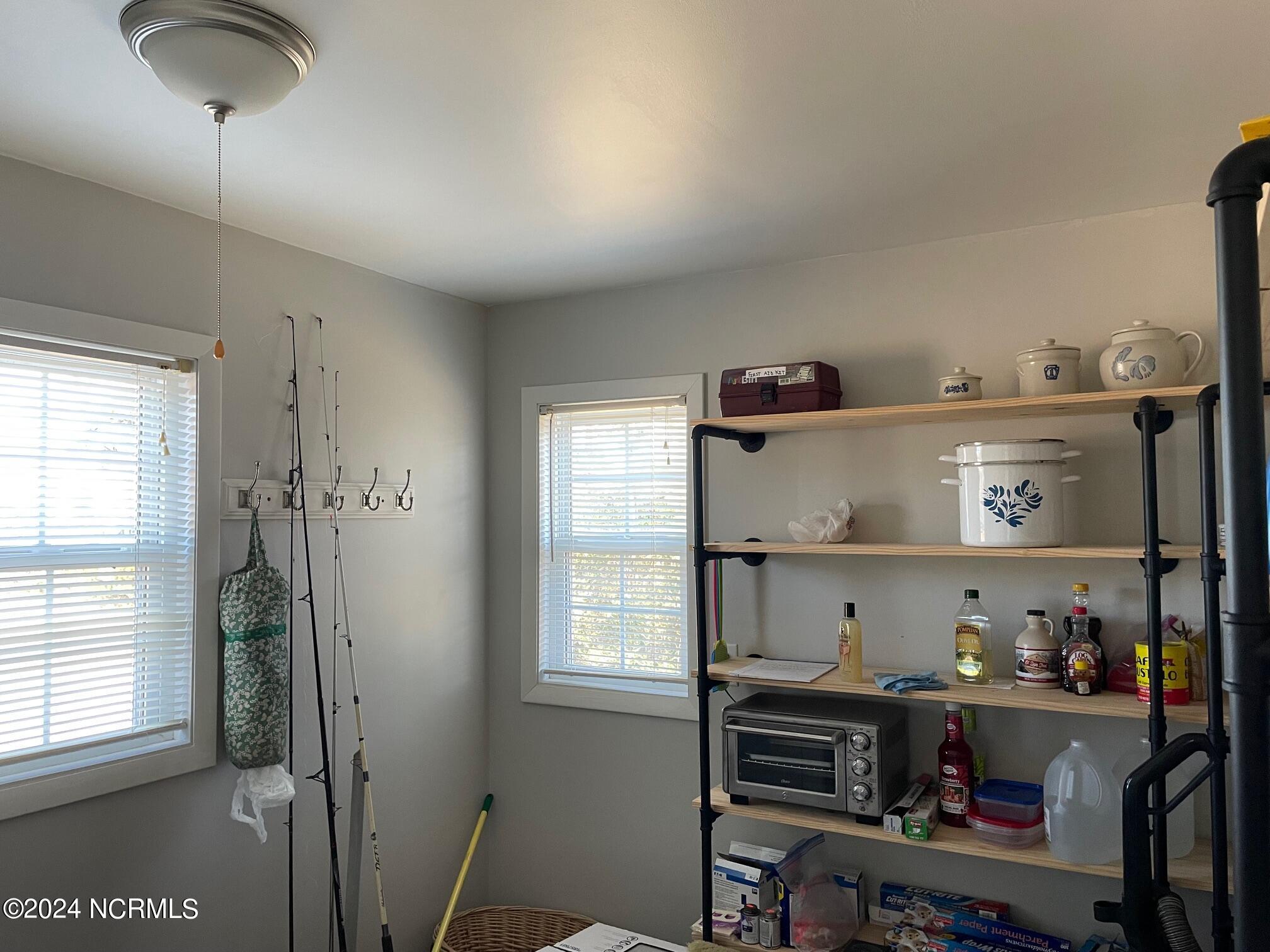 2524 Cedar Island Road Property Photo 23