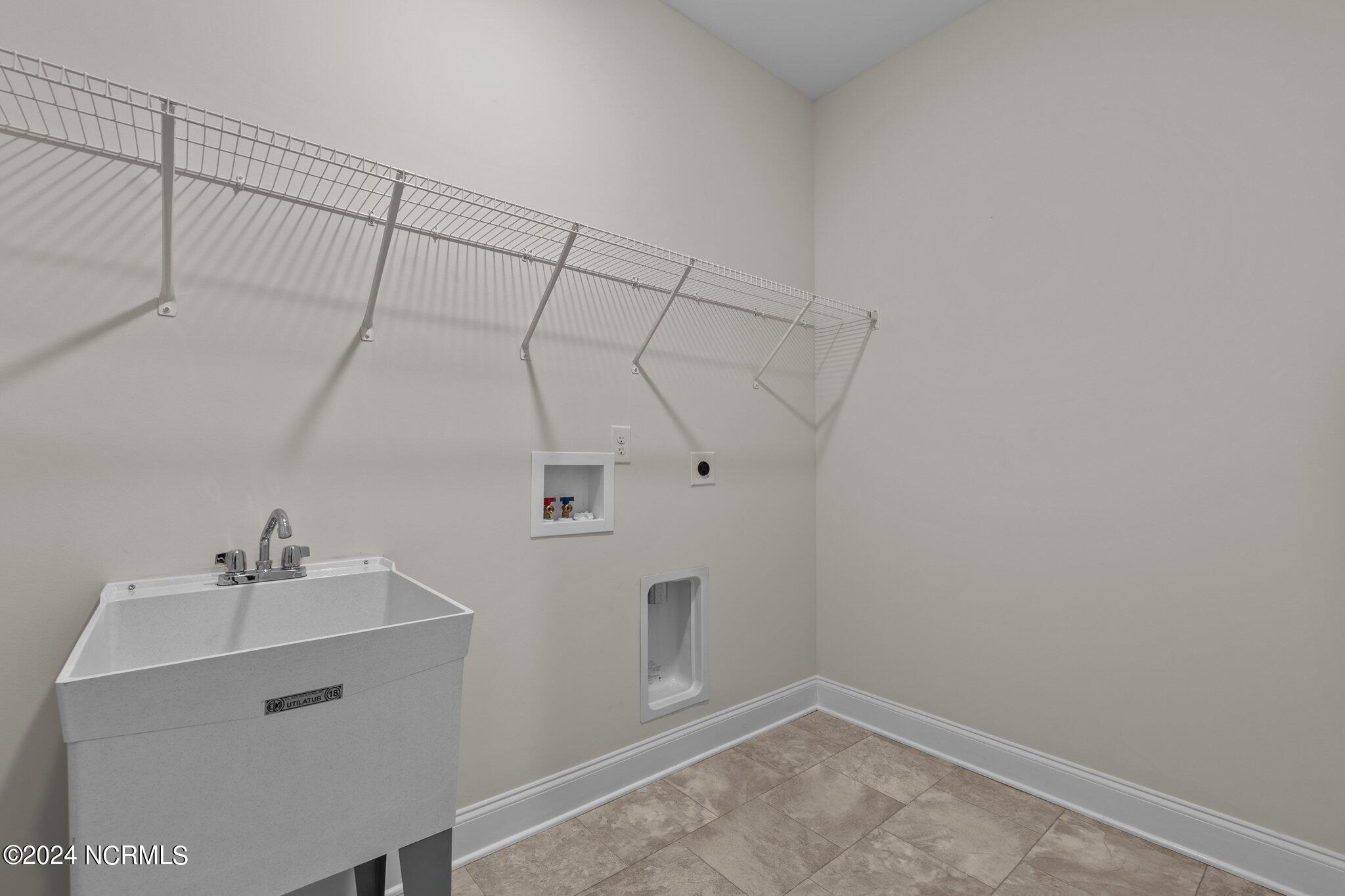 127 Hillwood Drive Property Photo 10