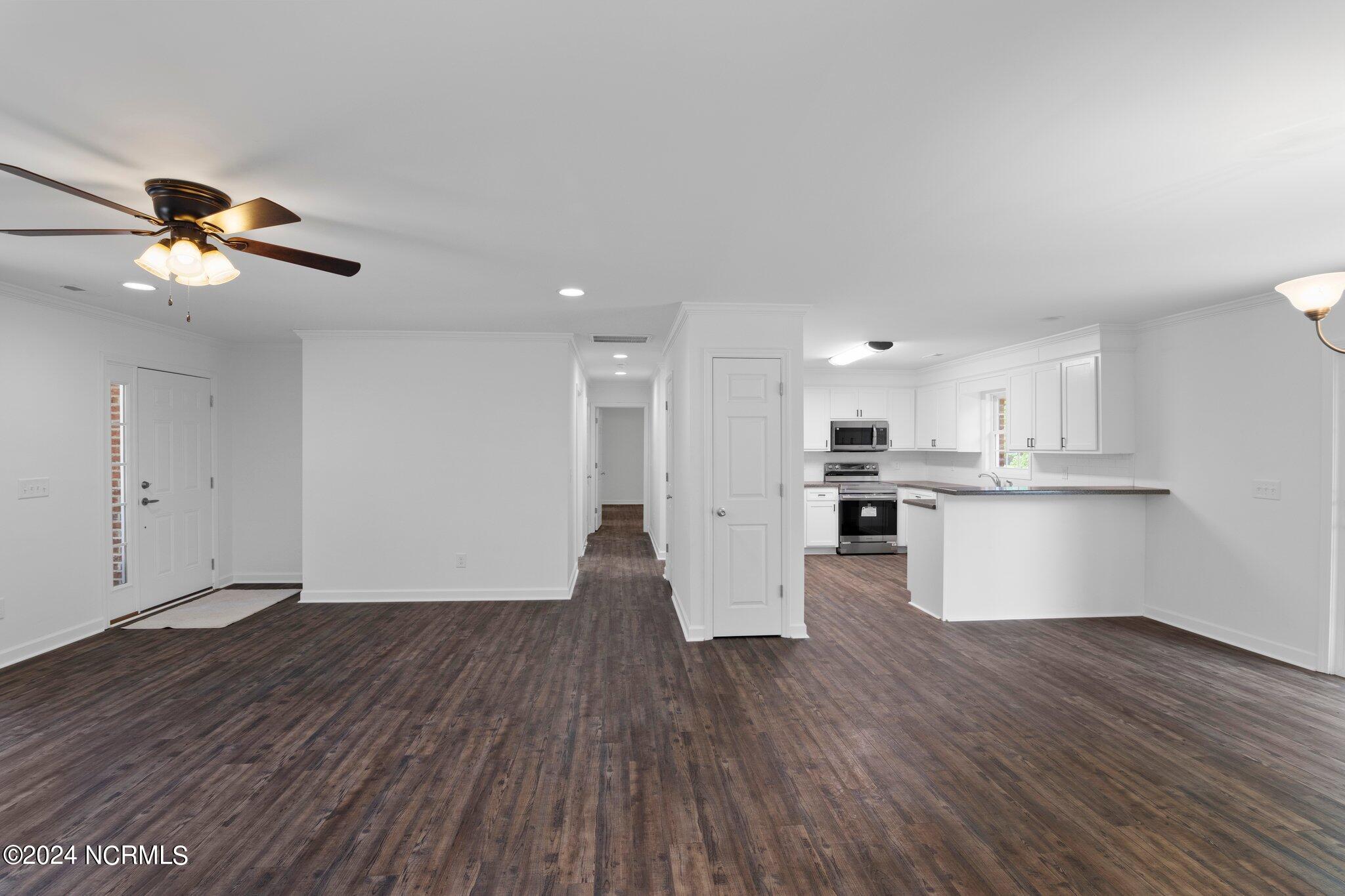 216 Coastal Drive Property Photo 8