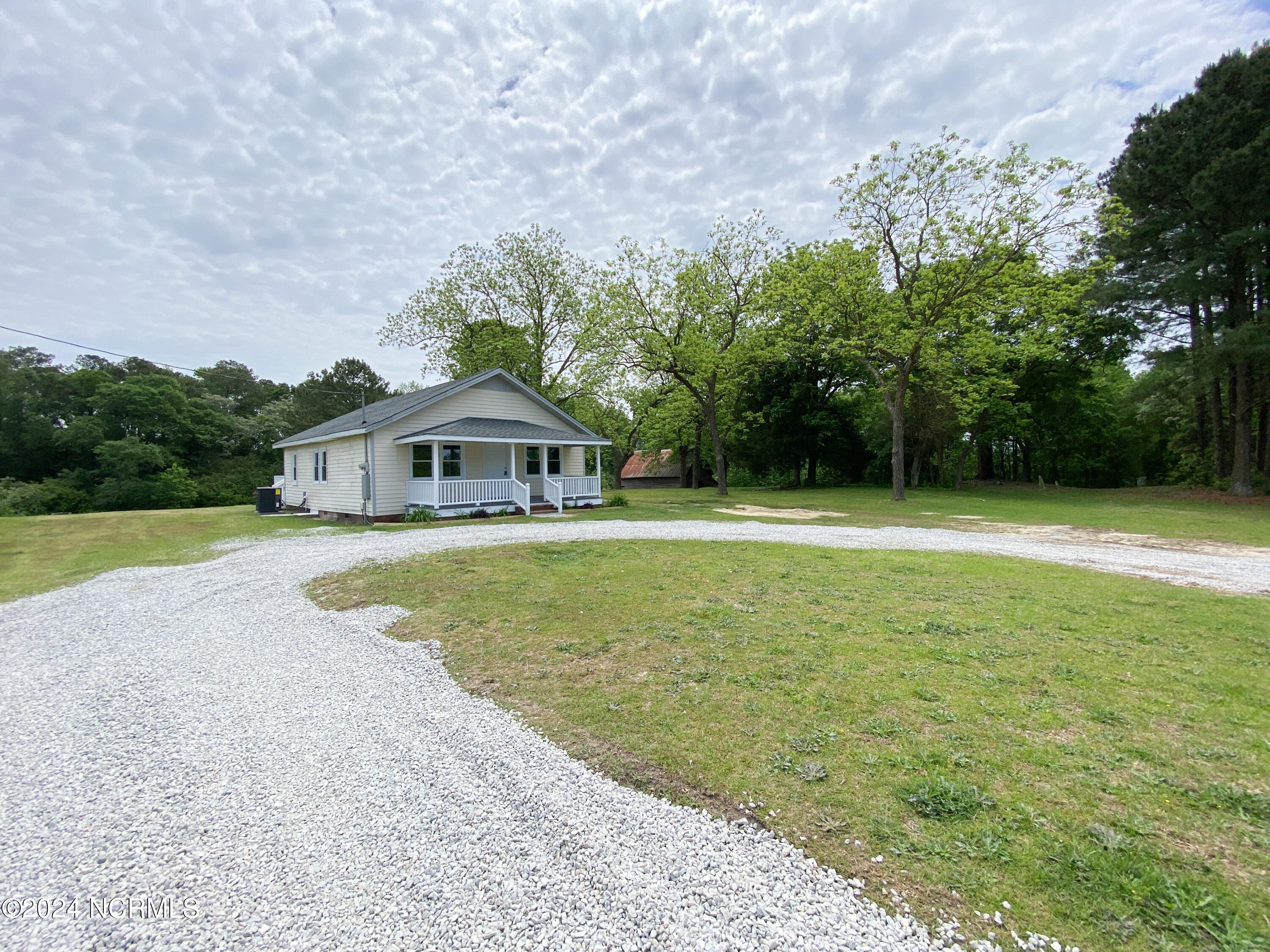 789 Crumpler Mill Road Property Photo 2