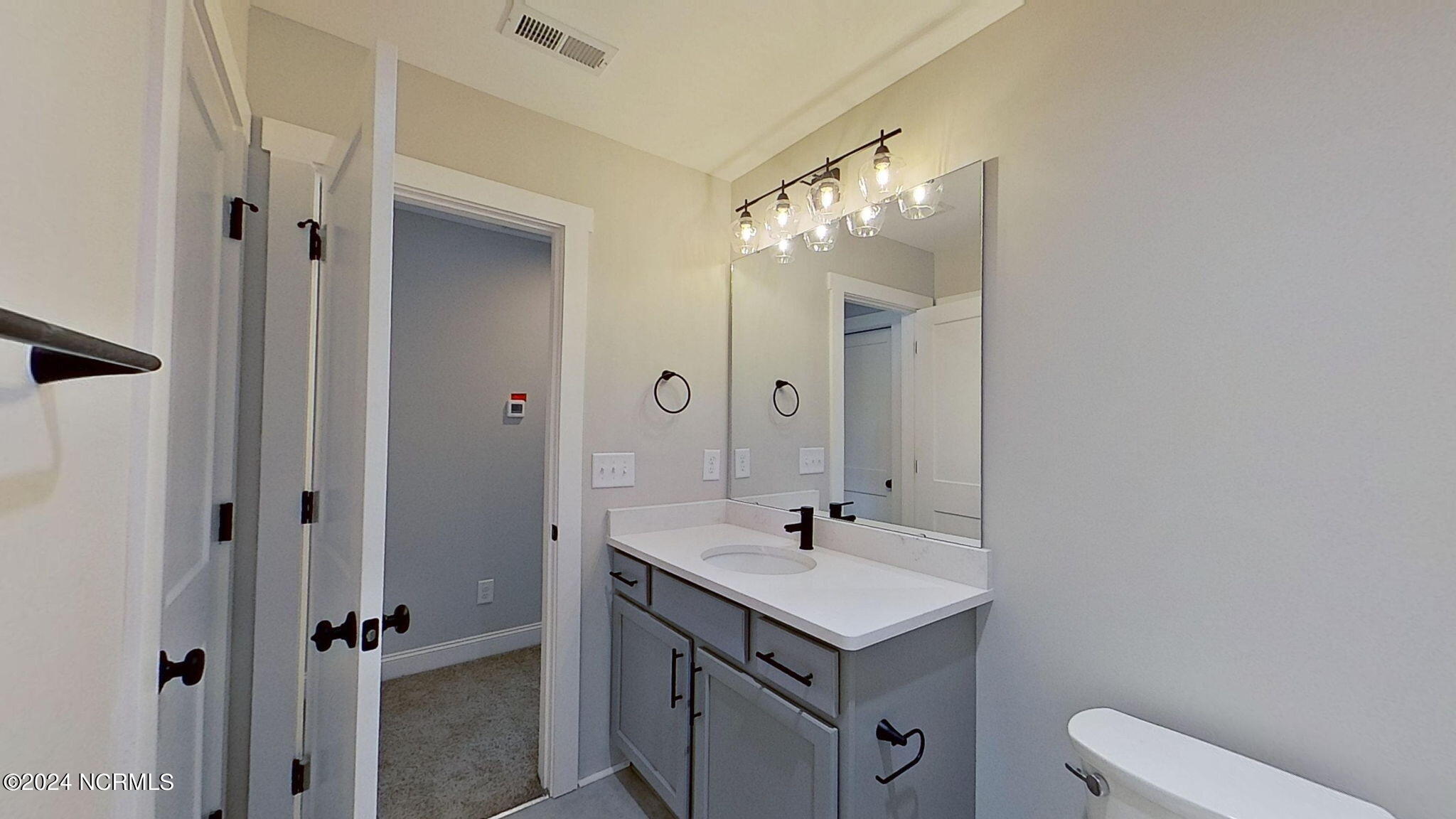 820 Sarah Rebecca Drive B Property Photo 28