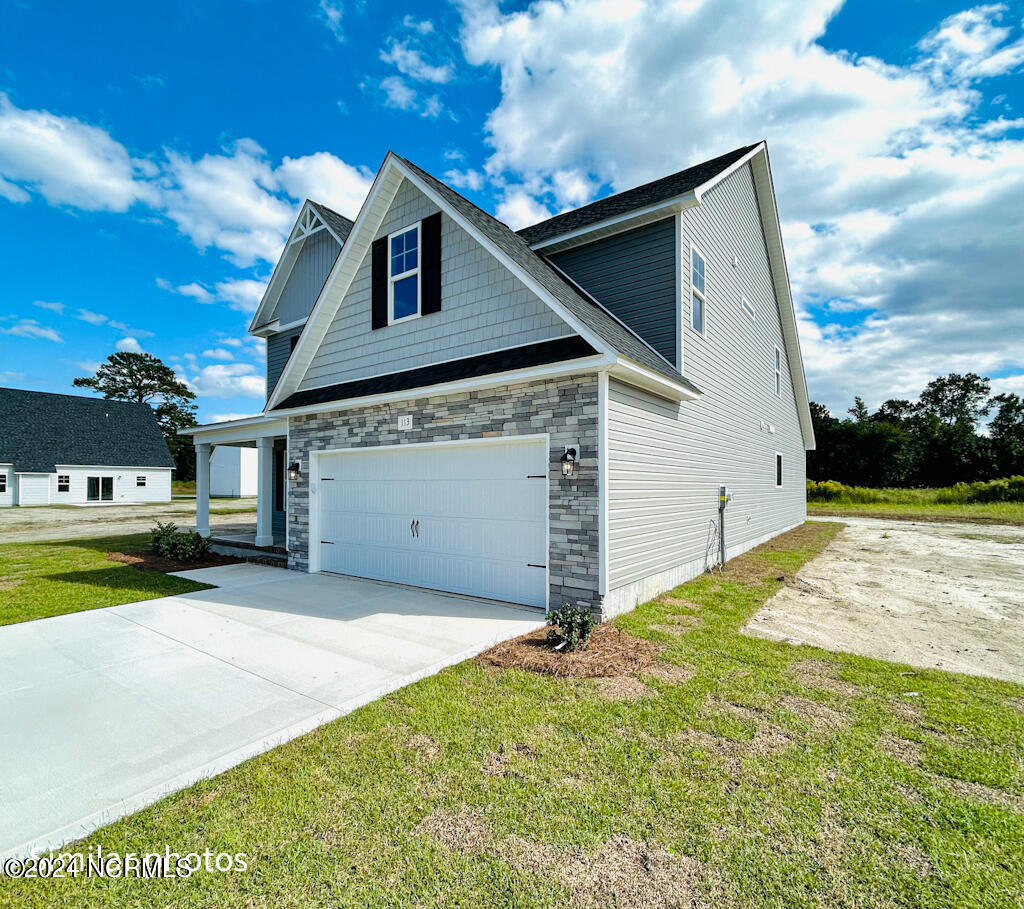 113 Woodford Drive Property Photo 3