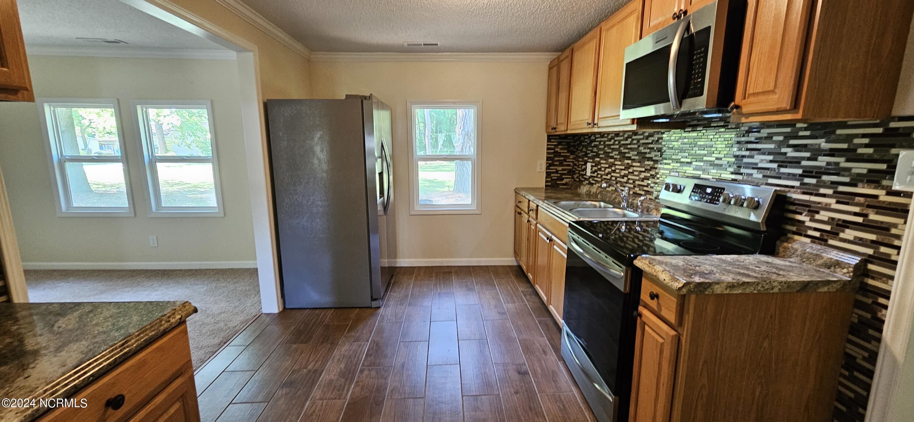 163 E Third Street Property Photo 6