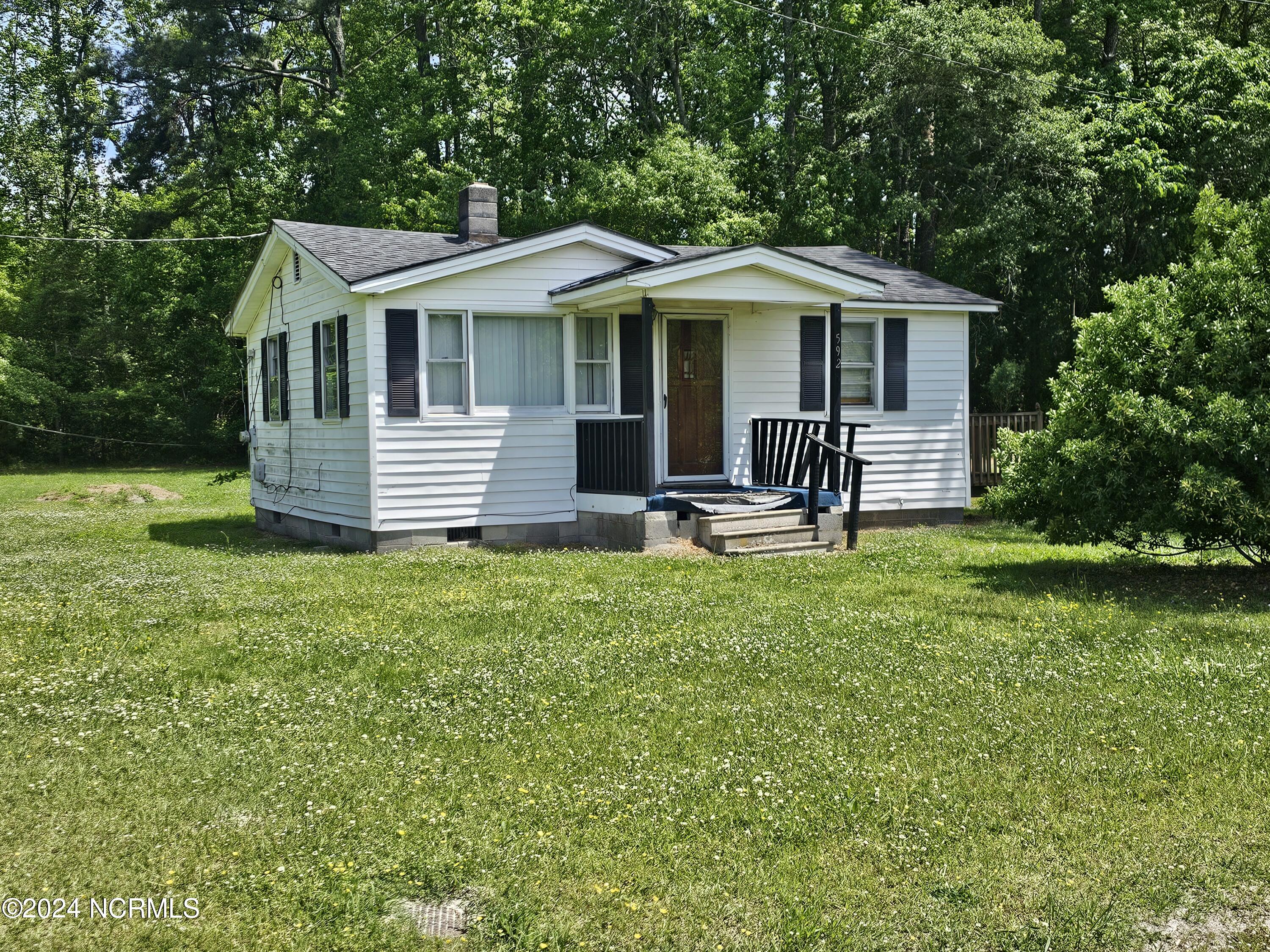 592 Crooked Run Road Property Photo 1