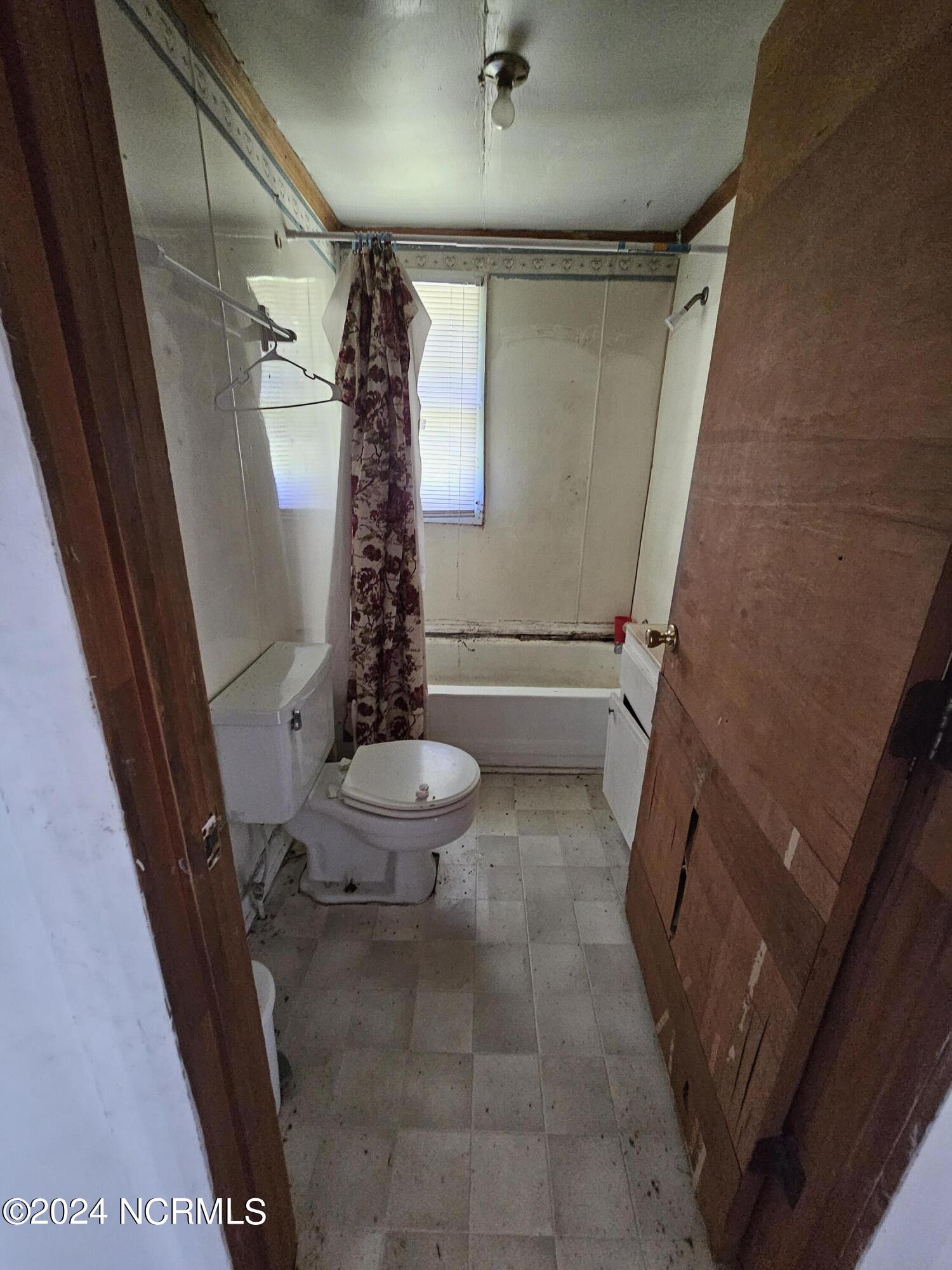 592 Crooked Run Road Property Photo 8