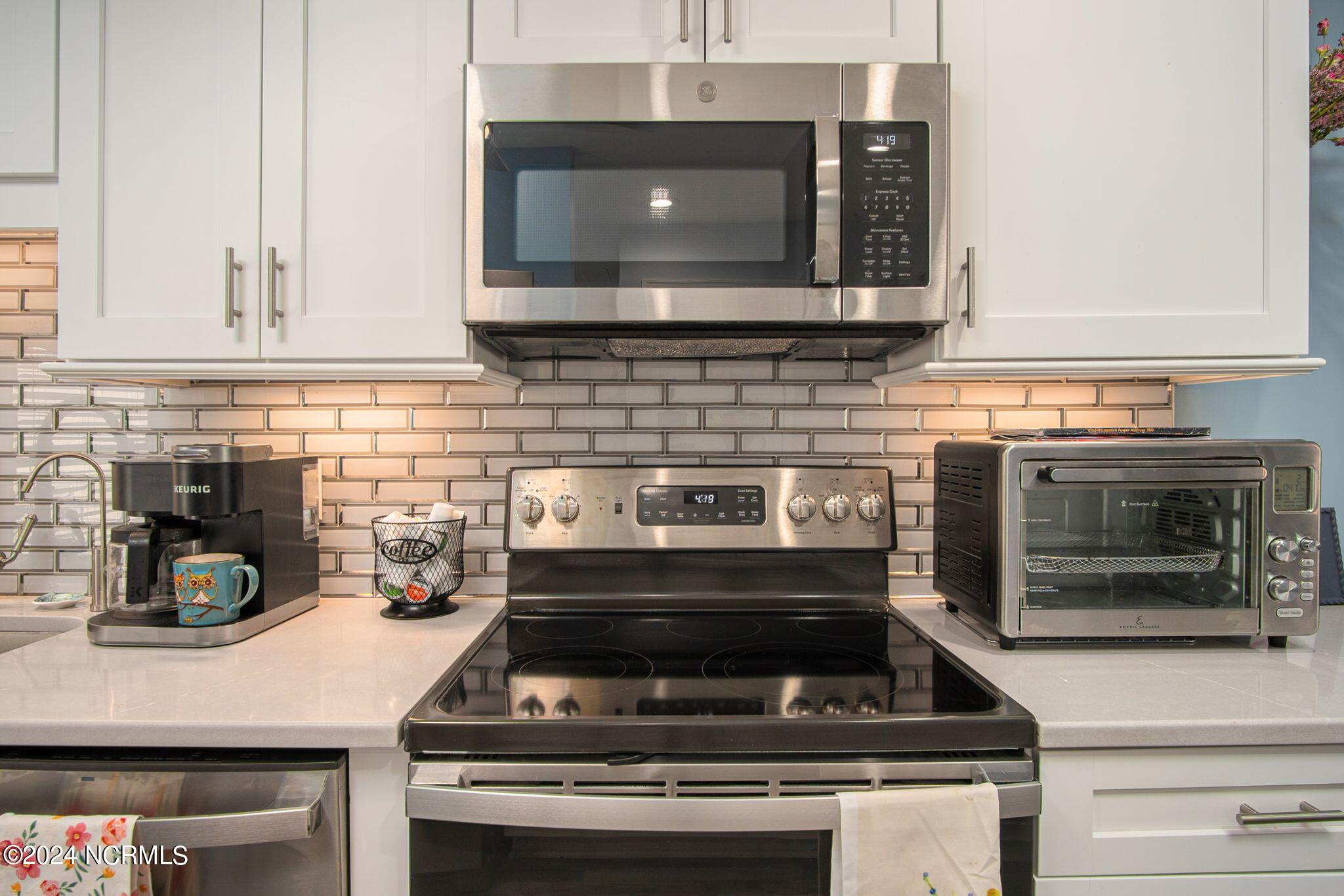 7172 Windward Drive Property Photo 8