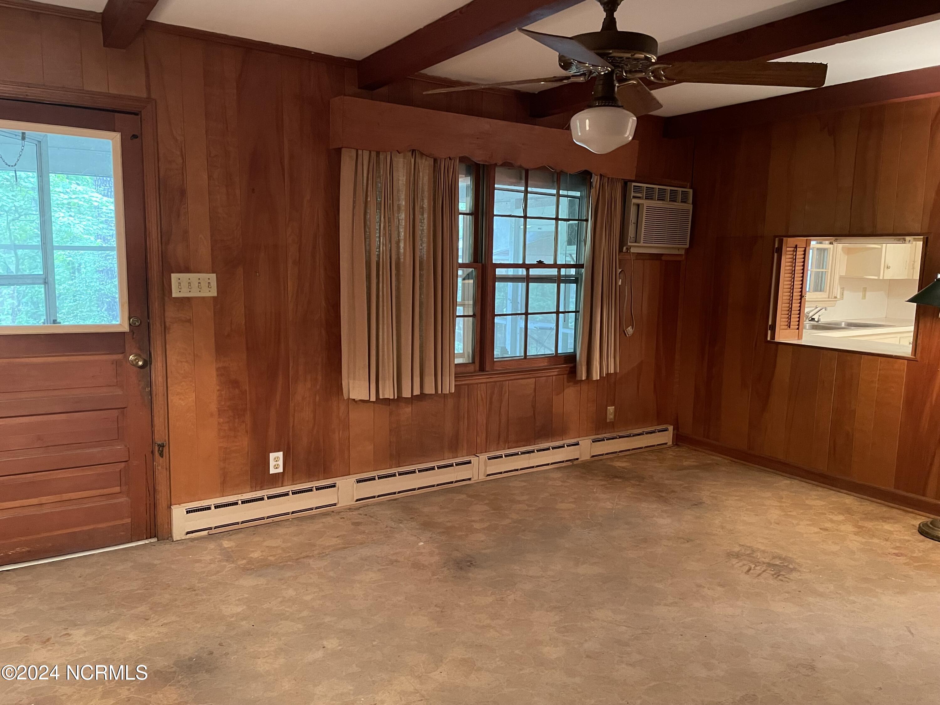 2592 Old Glendon Road Property Photo 10