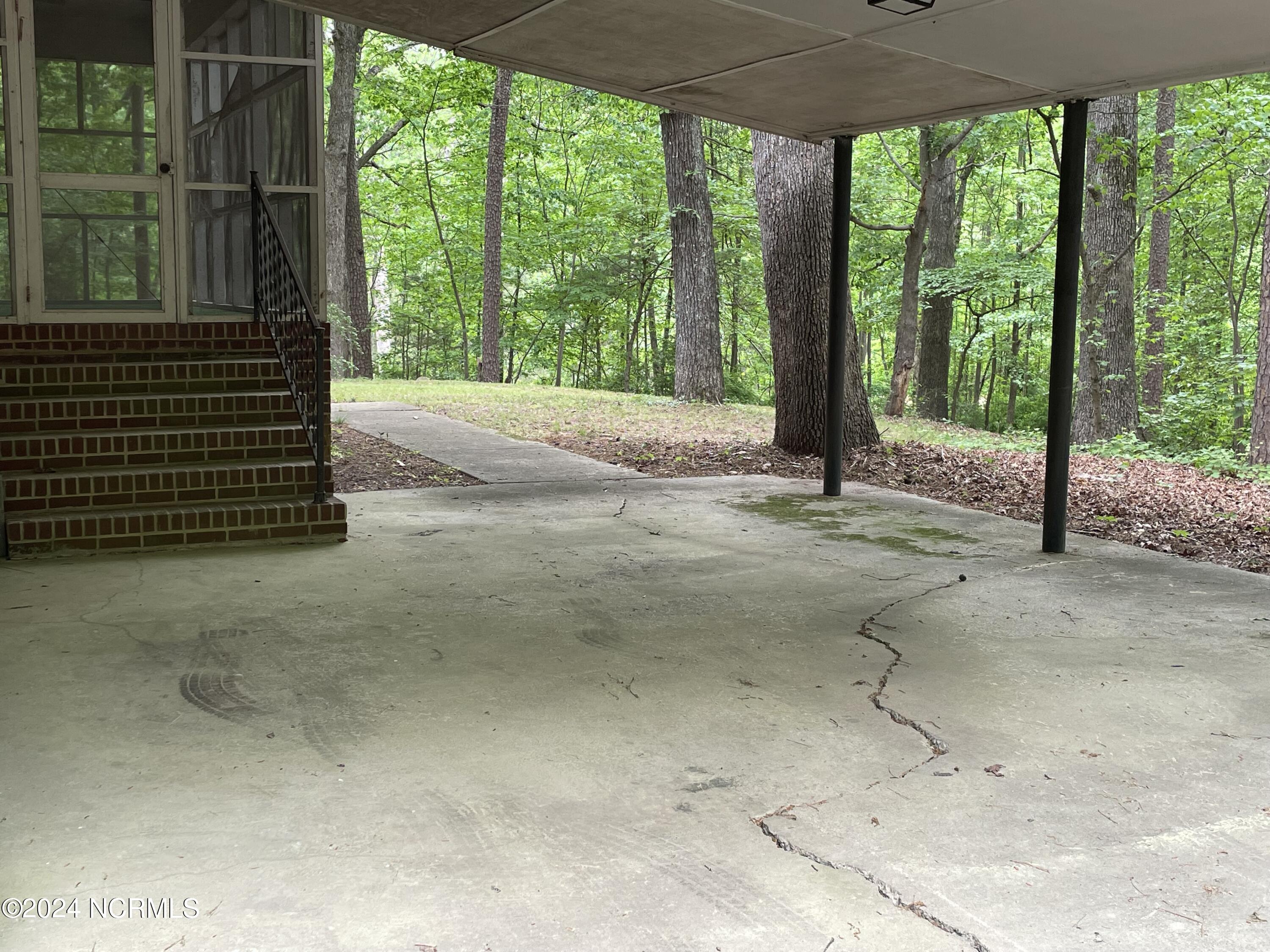 2592 Old Glendon Road Property Photo 21