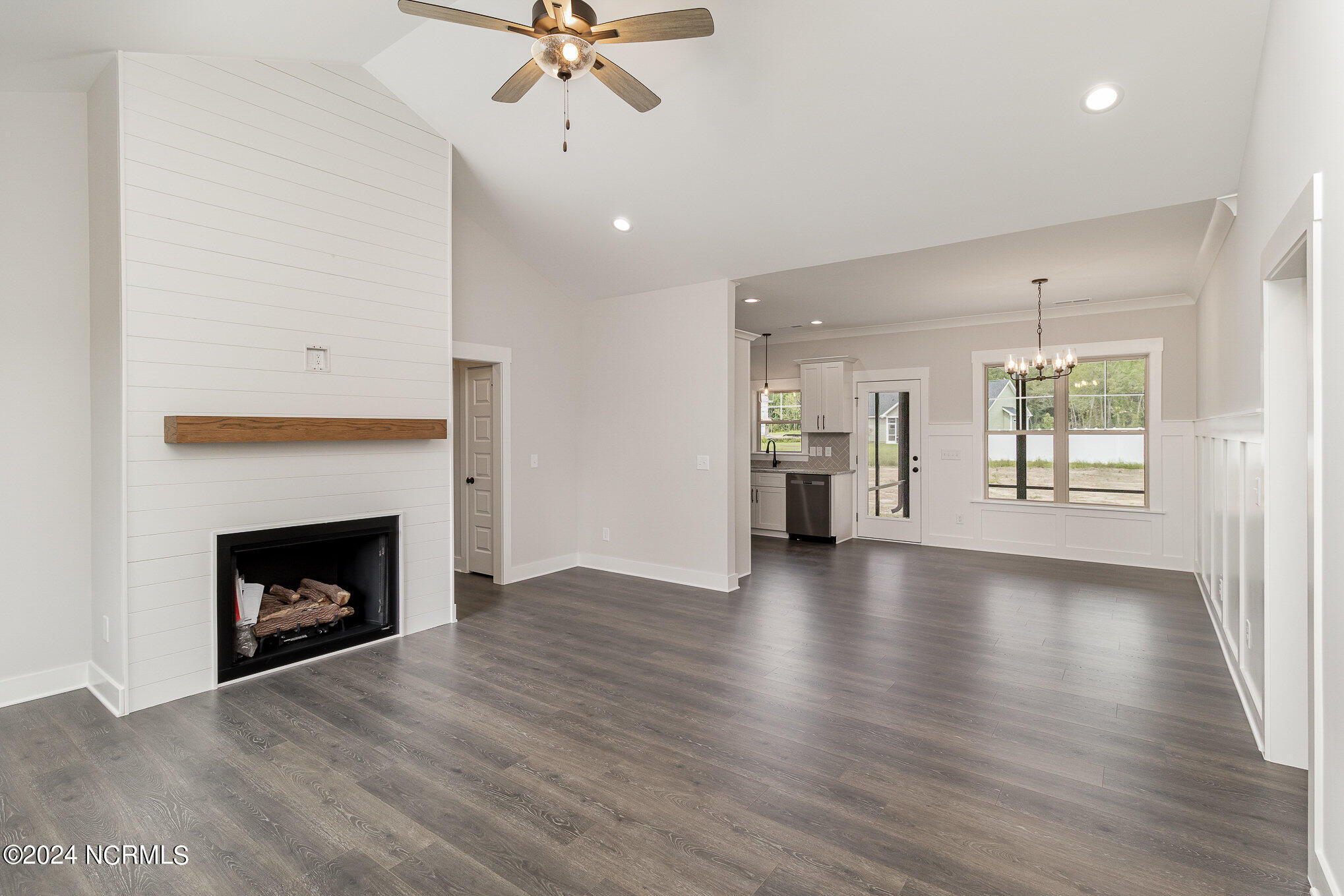 125 Prosecco Drive Property Photo 4