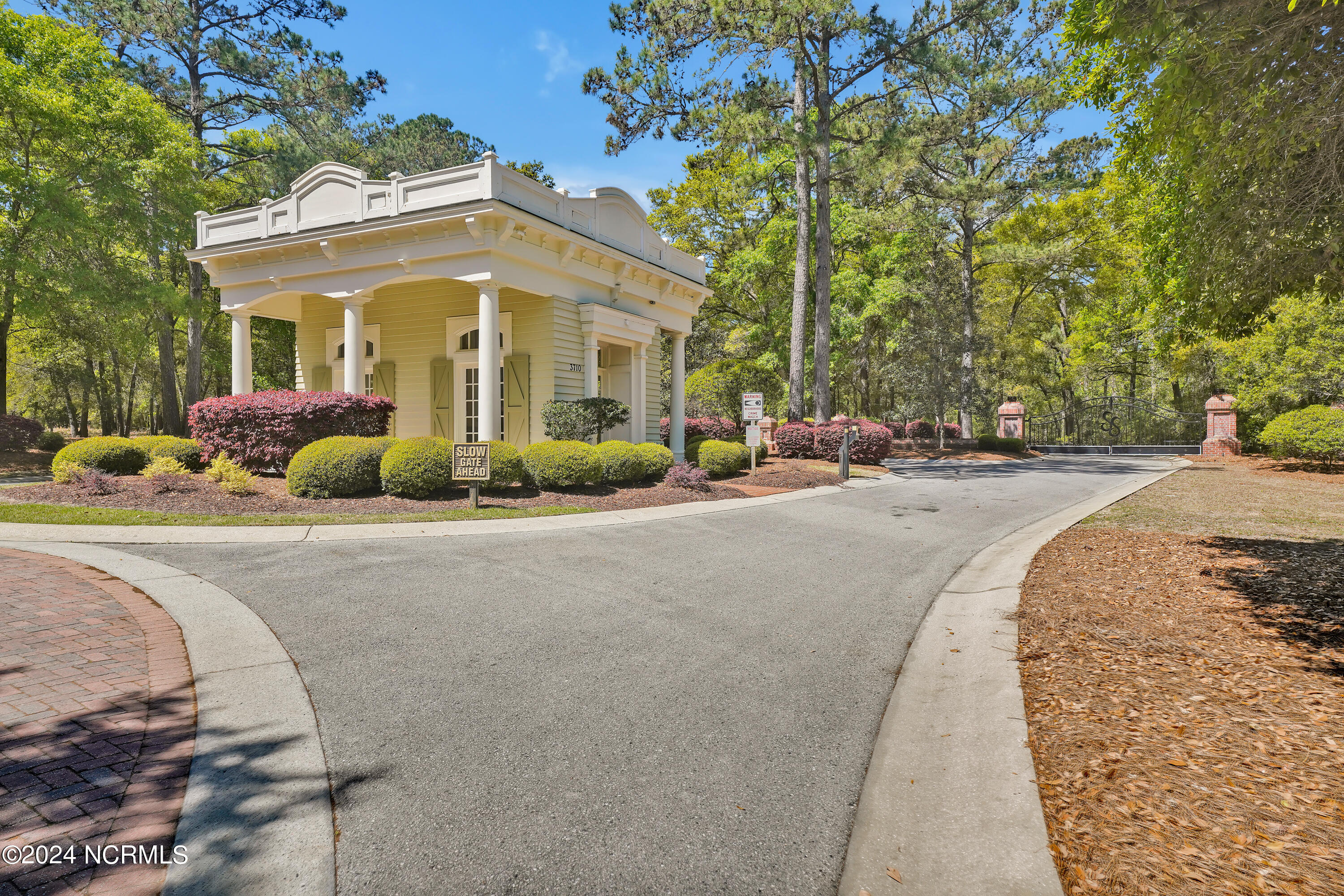 678 Beaufain Street Property Photo 10