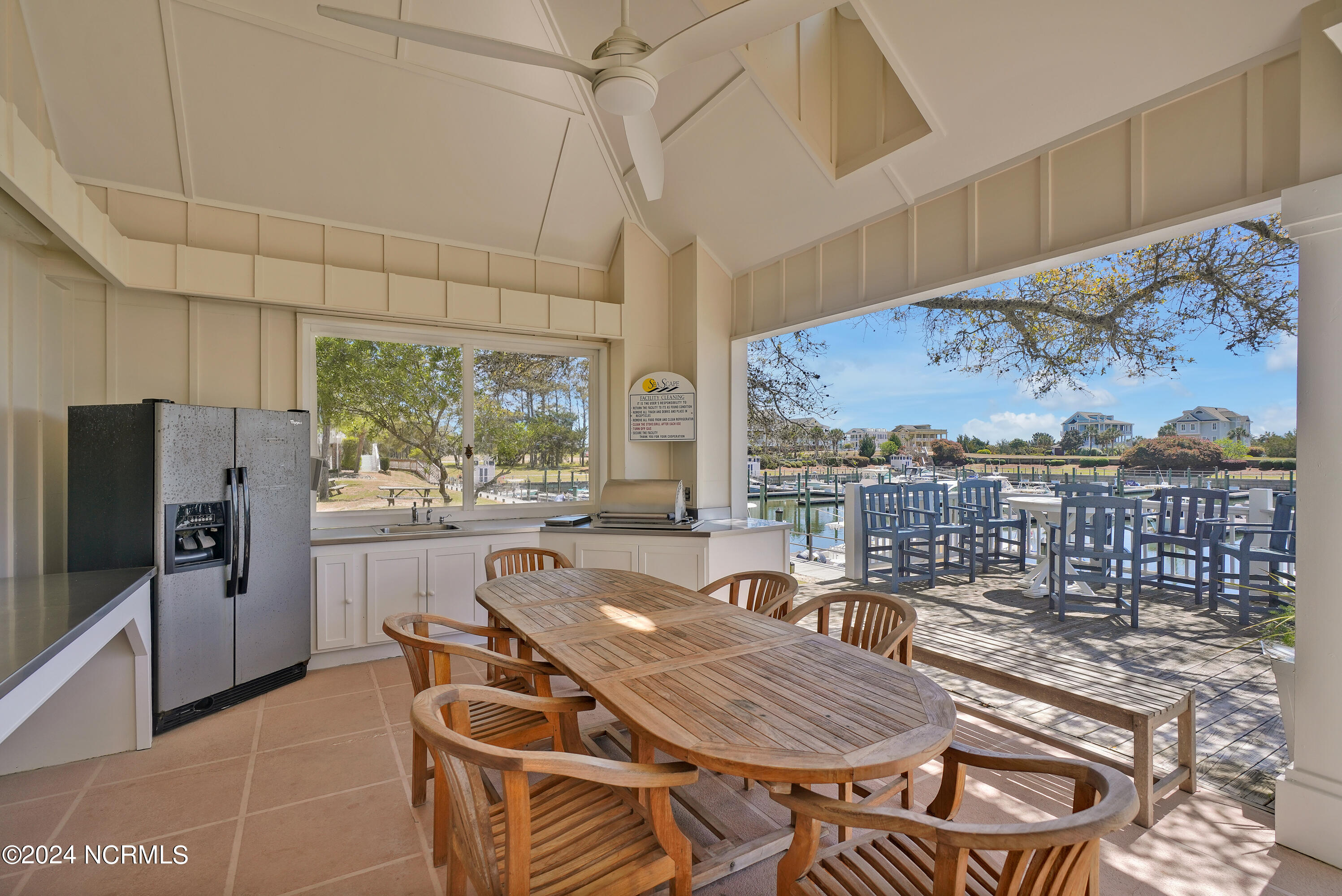 678 Beaufain Street Property Photo 33