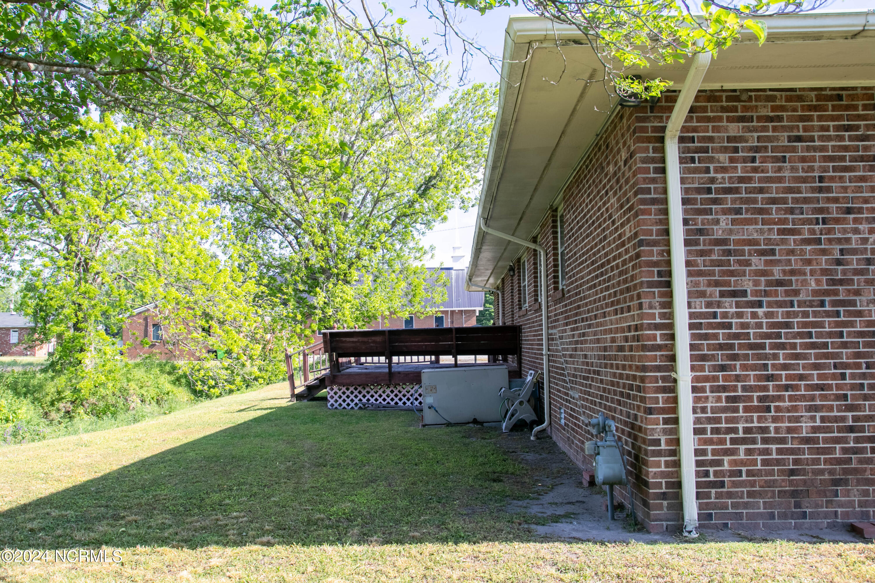 2524 Mill Street Property Photo 3