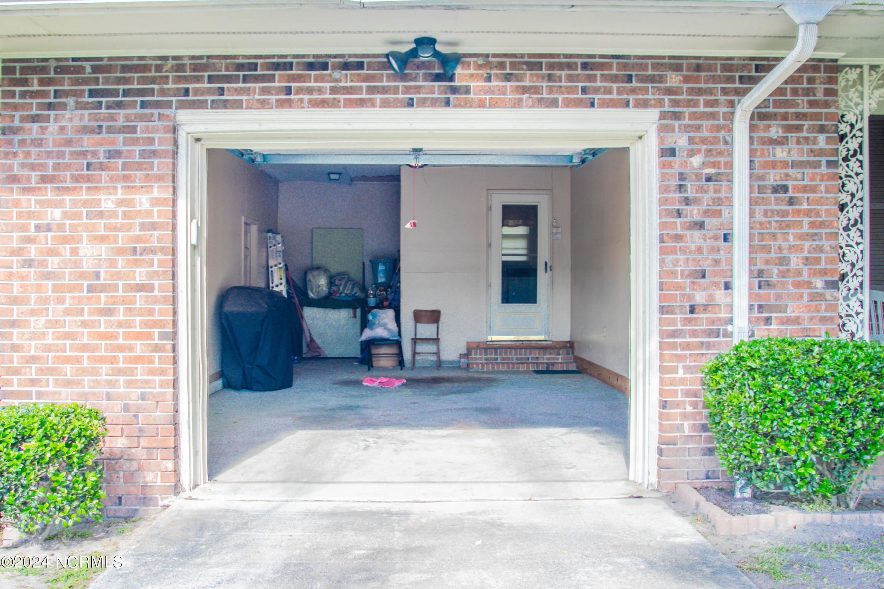 2524 Mill Street Property Photo 7