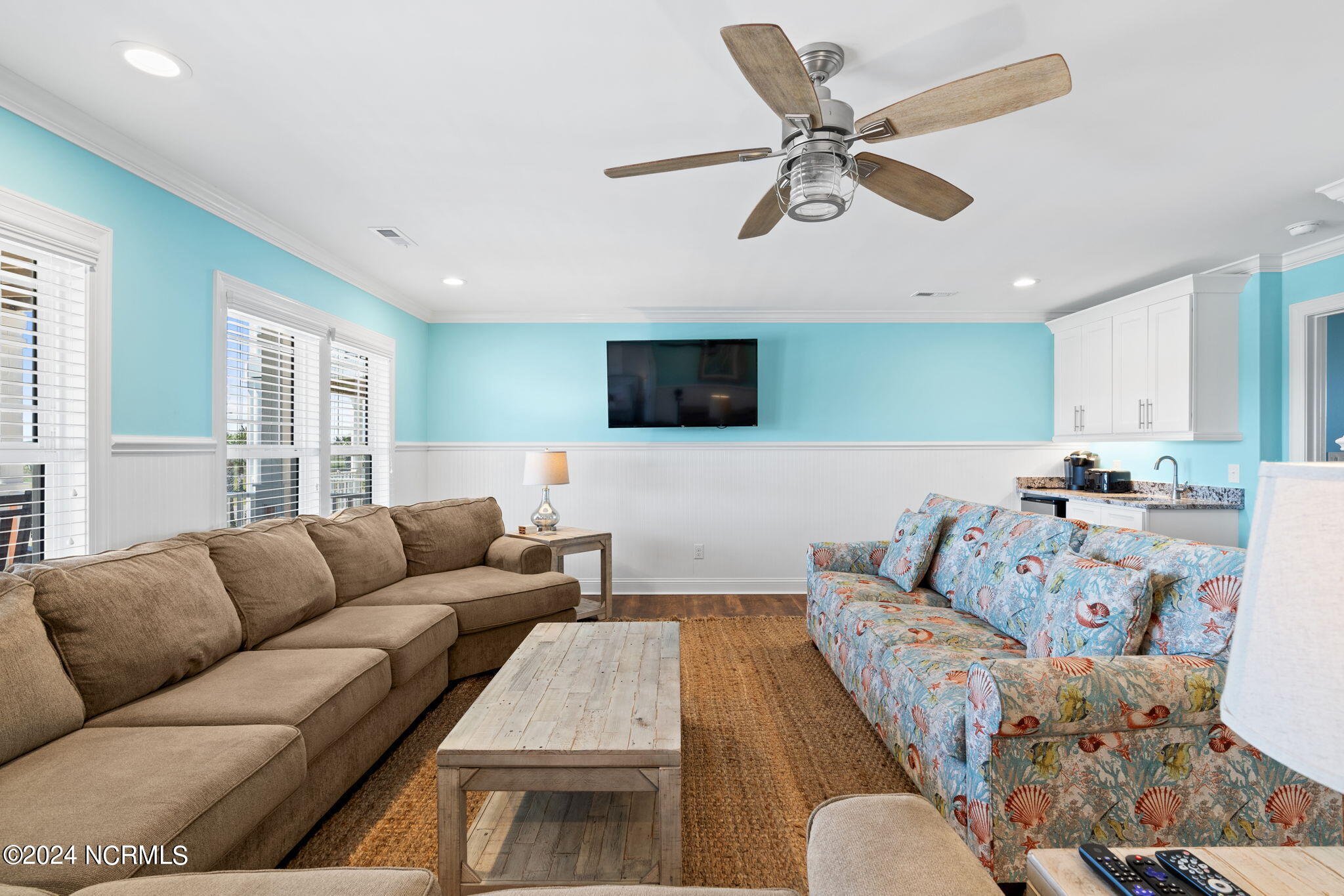 411 Sunset Boulevard Property Photo 33
