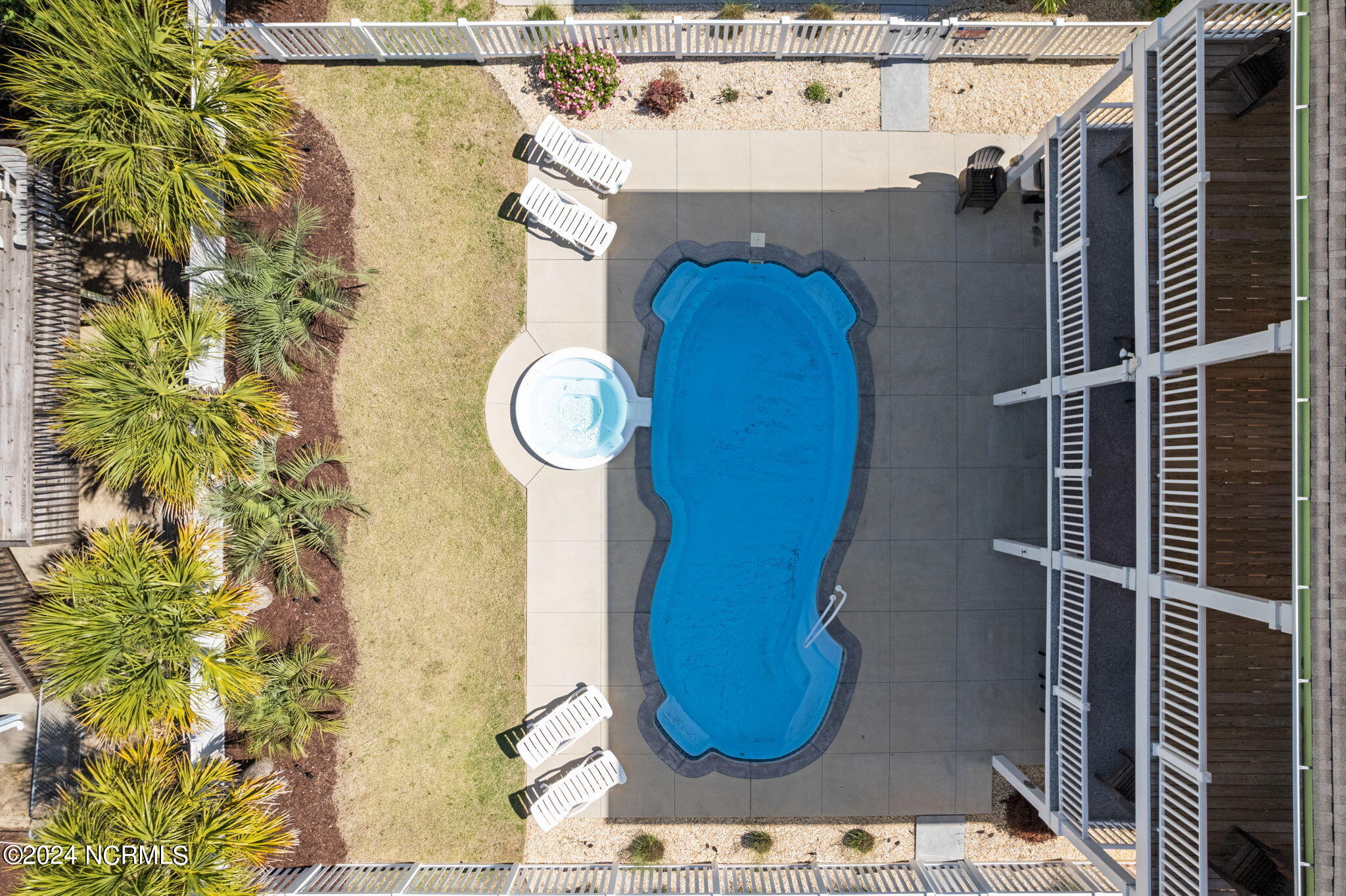 411 Sunset Boulevard Property Photo 58