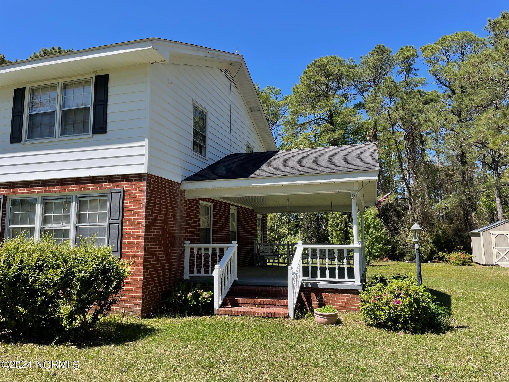 152 W Bayshore Drive Property Photo 3