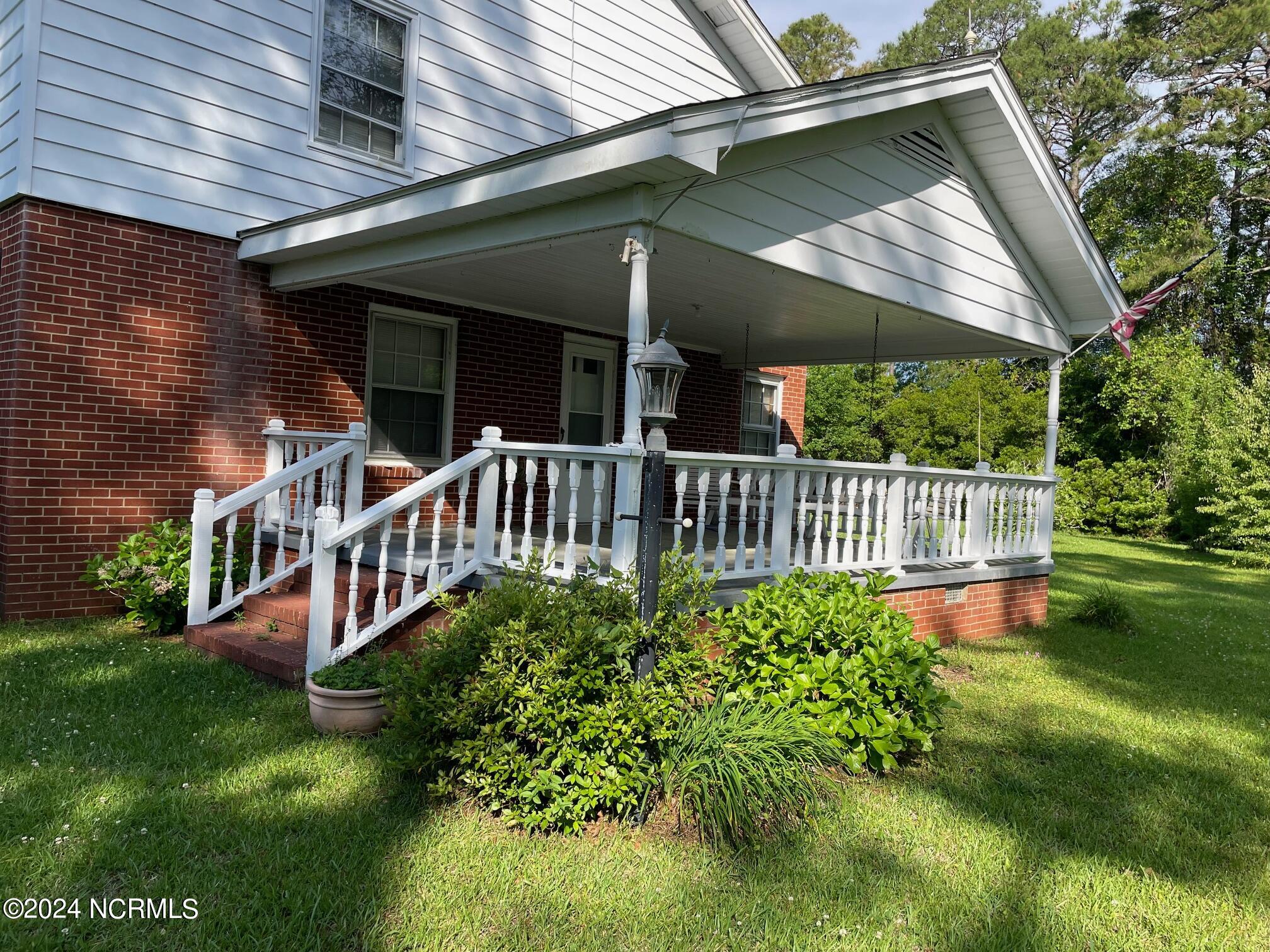 152 W Bayshore Drive Property Photo 4