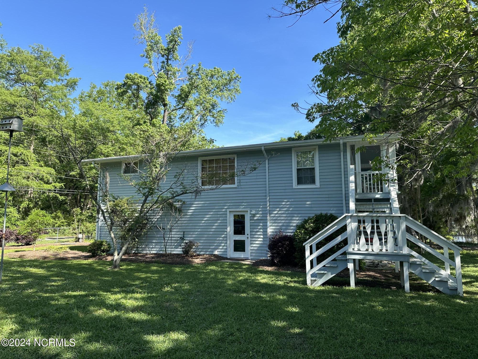 2810 Canal Cove Road Property Photo 2
