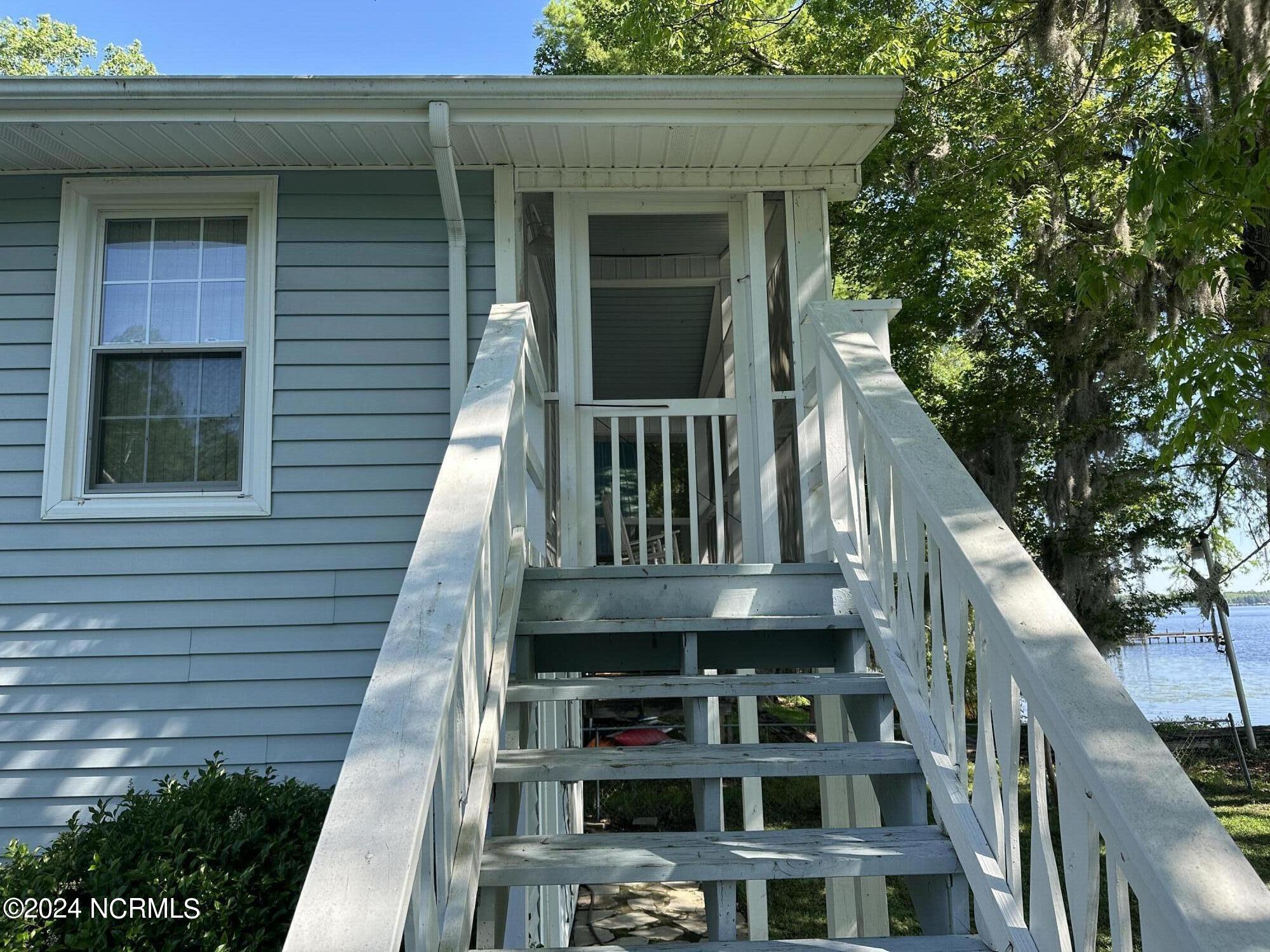 2810 Canal Cove Road Property Photo 5