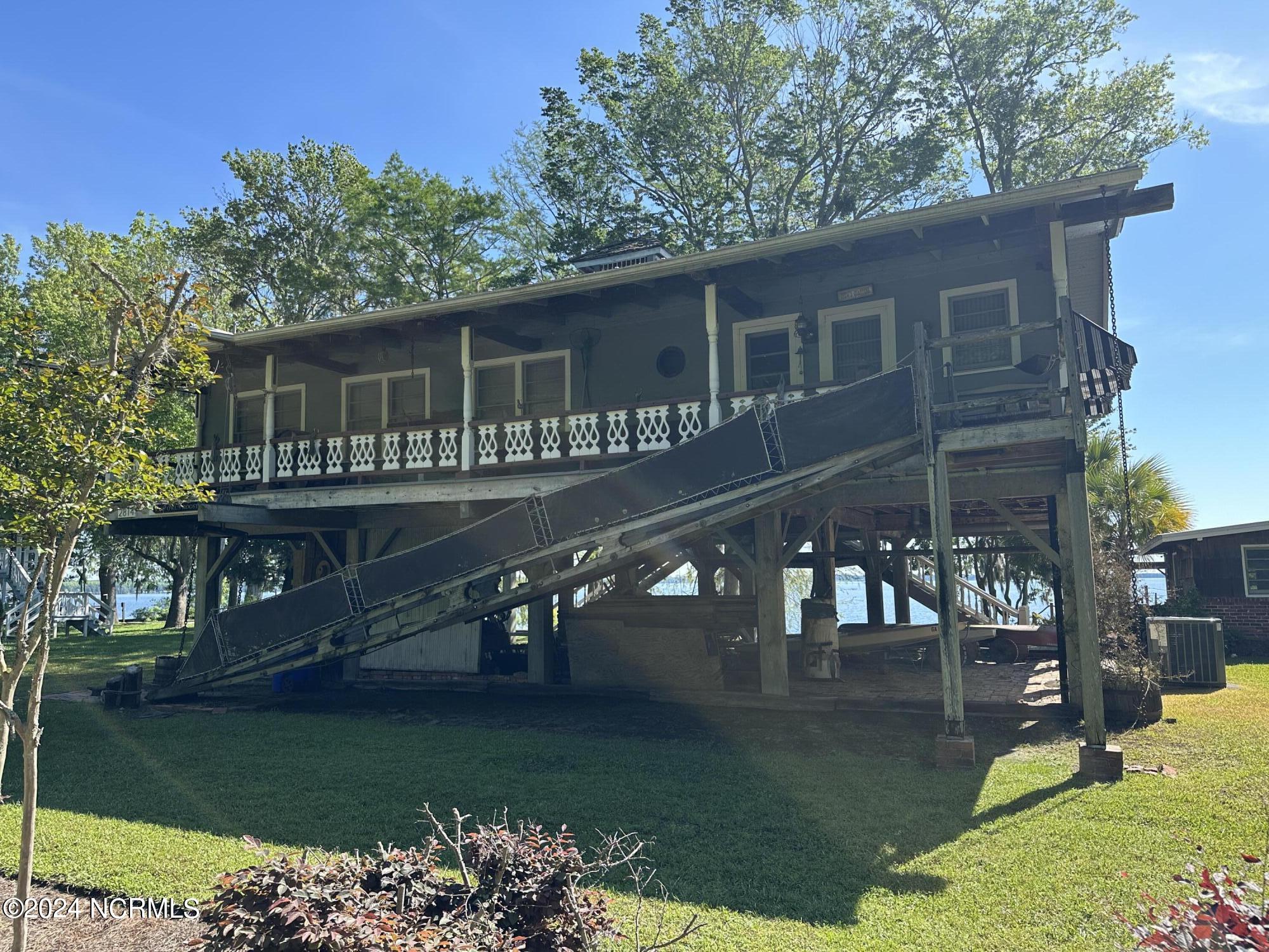 2814 Canal Cove Road Property Photo 2