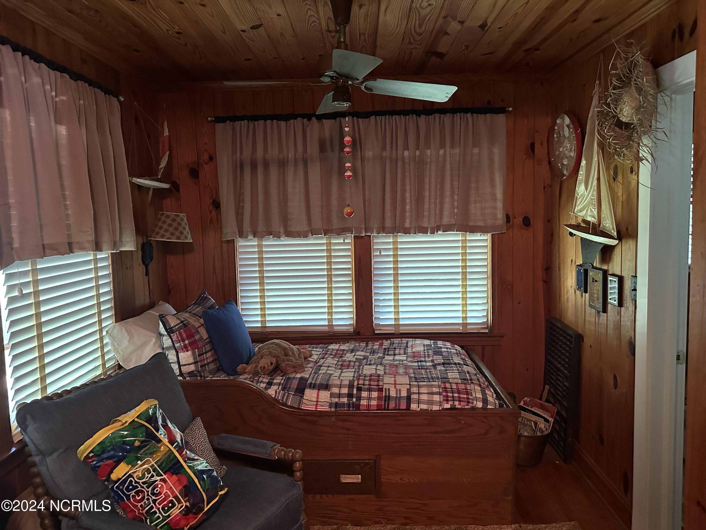 2814 Canal Cove Road Property Photo 8