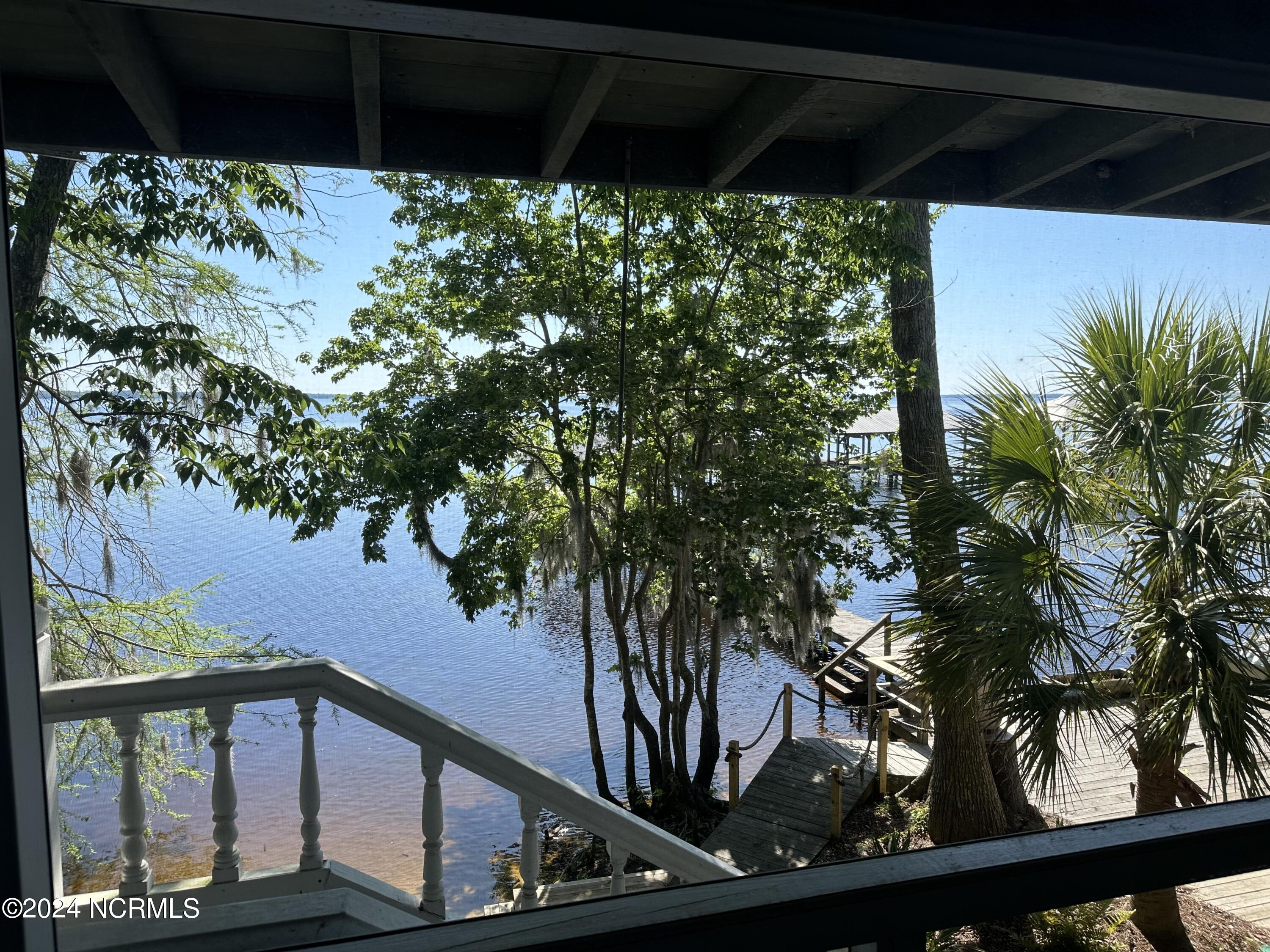 2814 Canal Cove Road Property Photo 11