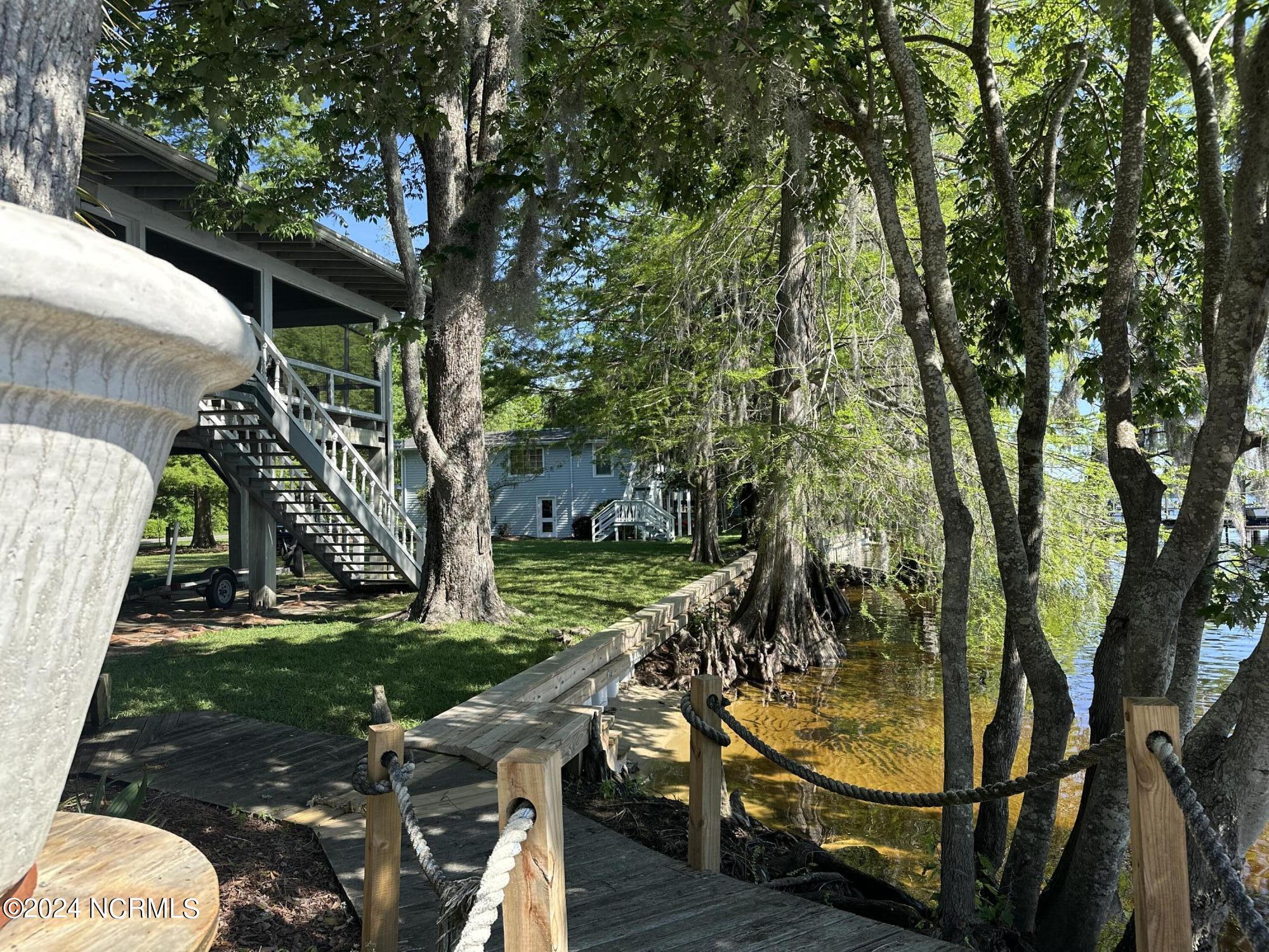 2814 Canal Cove Road Property Photo 14