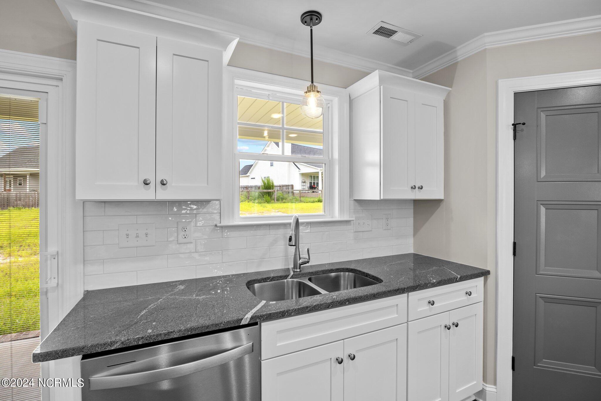 3714 Lightwater Lane Property Photo 5