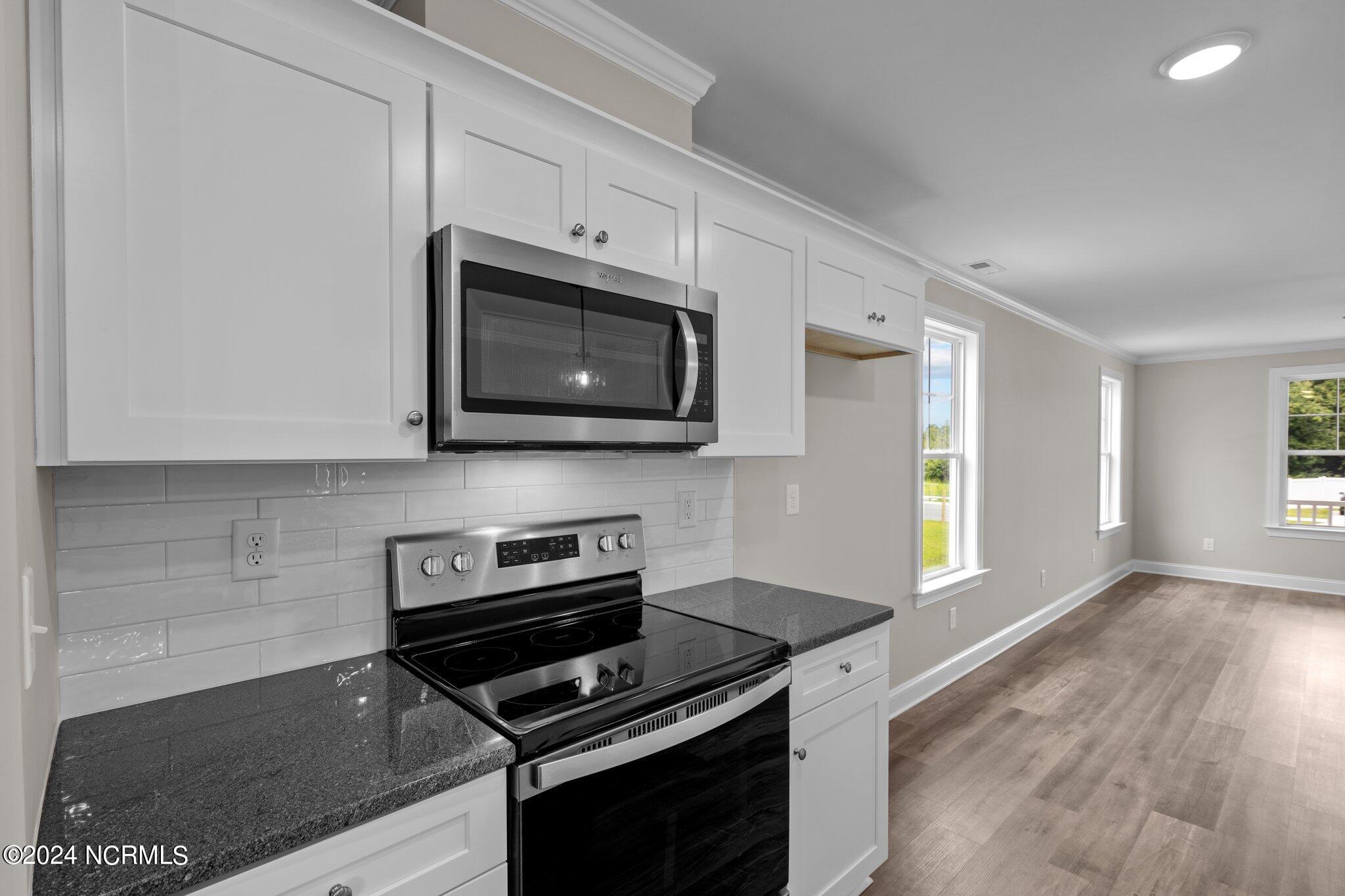 3714 Lightwater Lane Property Photo 6
