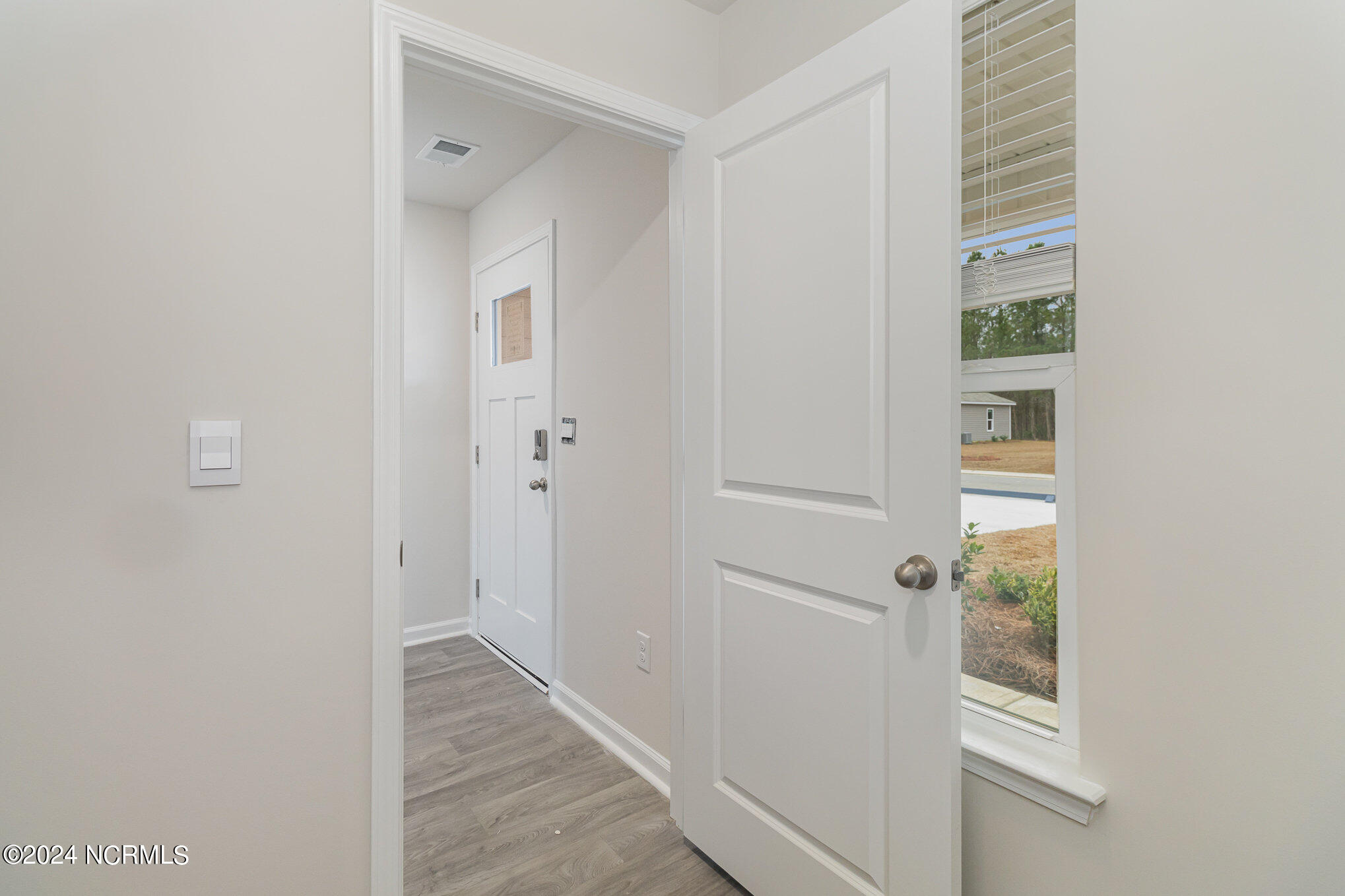 204 Cambridge Drive Property Photo 9