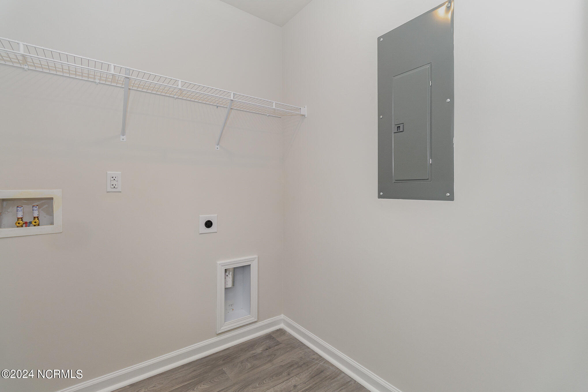 204 Cambridge Drive Property Photo 11