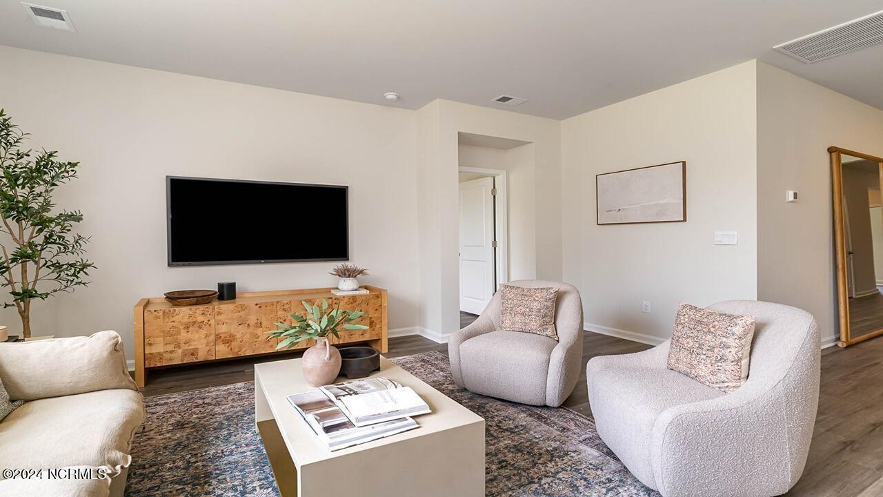 926 Shipley Way Property Photo 3