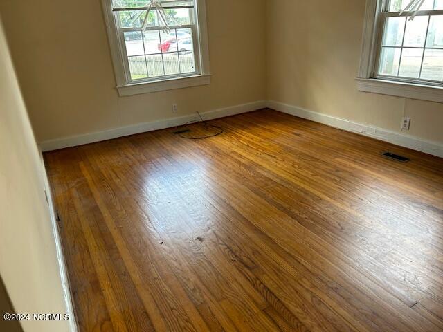 704 E 3rd Street C Property Photo 7