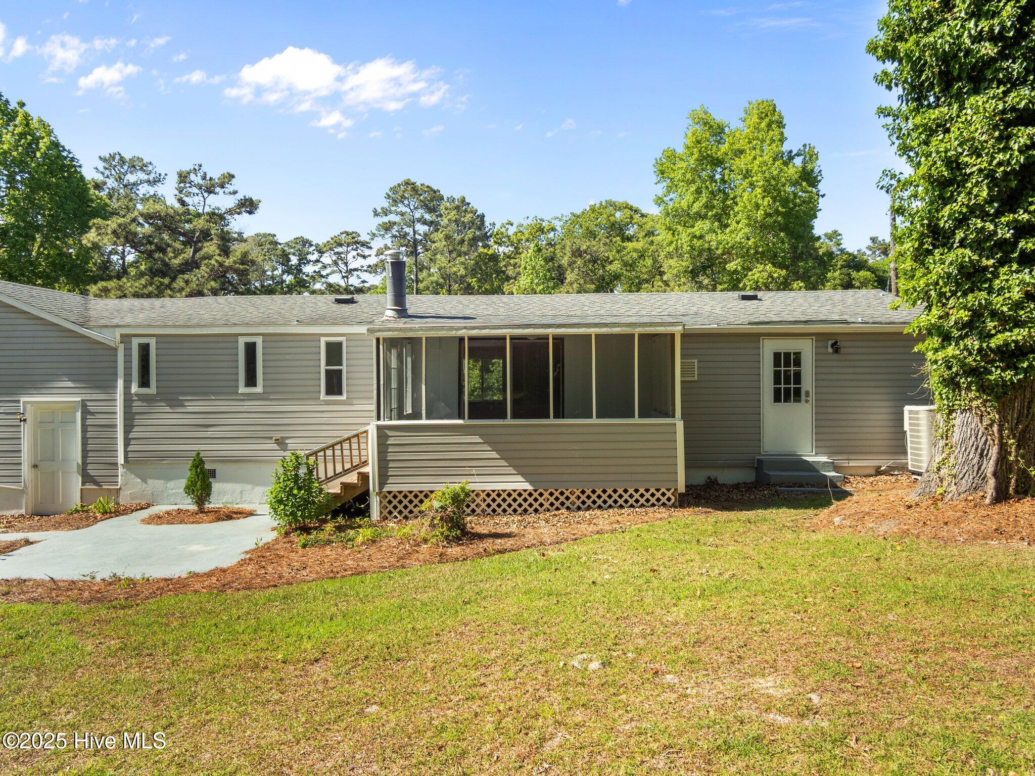 203 Hidden Bay Drive Property Photo 7