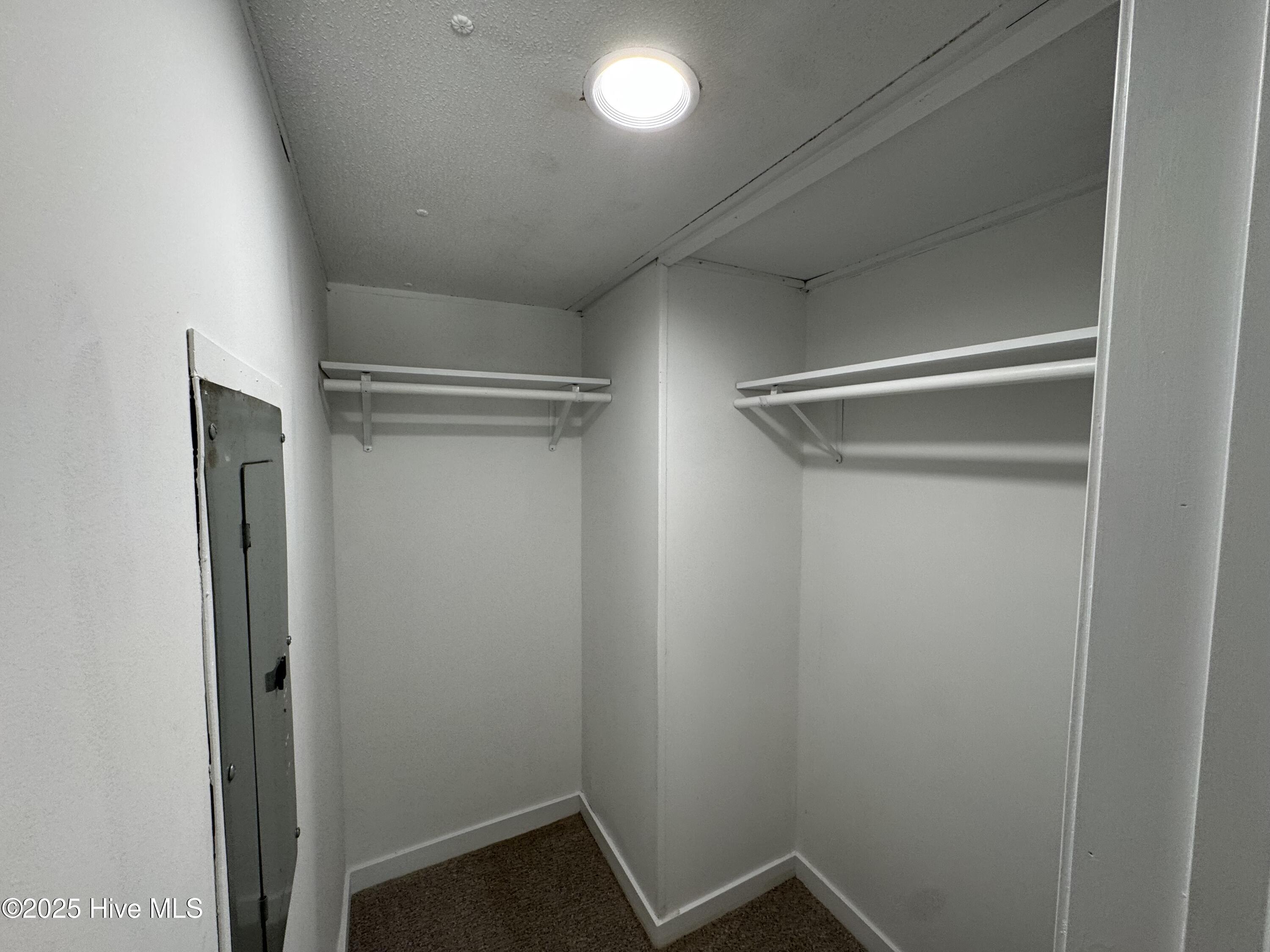 203 Hidden Bay Drive Property Photo 23