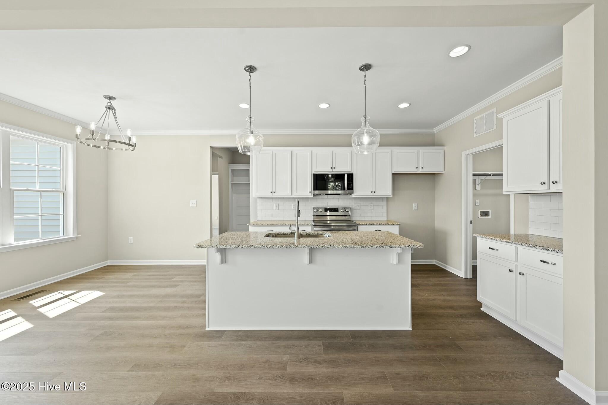 40 Misty Mountain Lane Property Photo 9