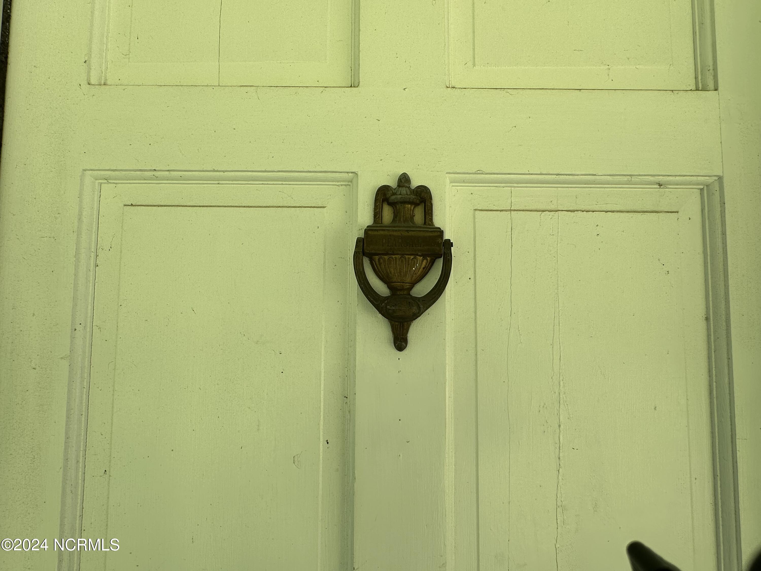 890 N Pine Street Property Photo 11